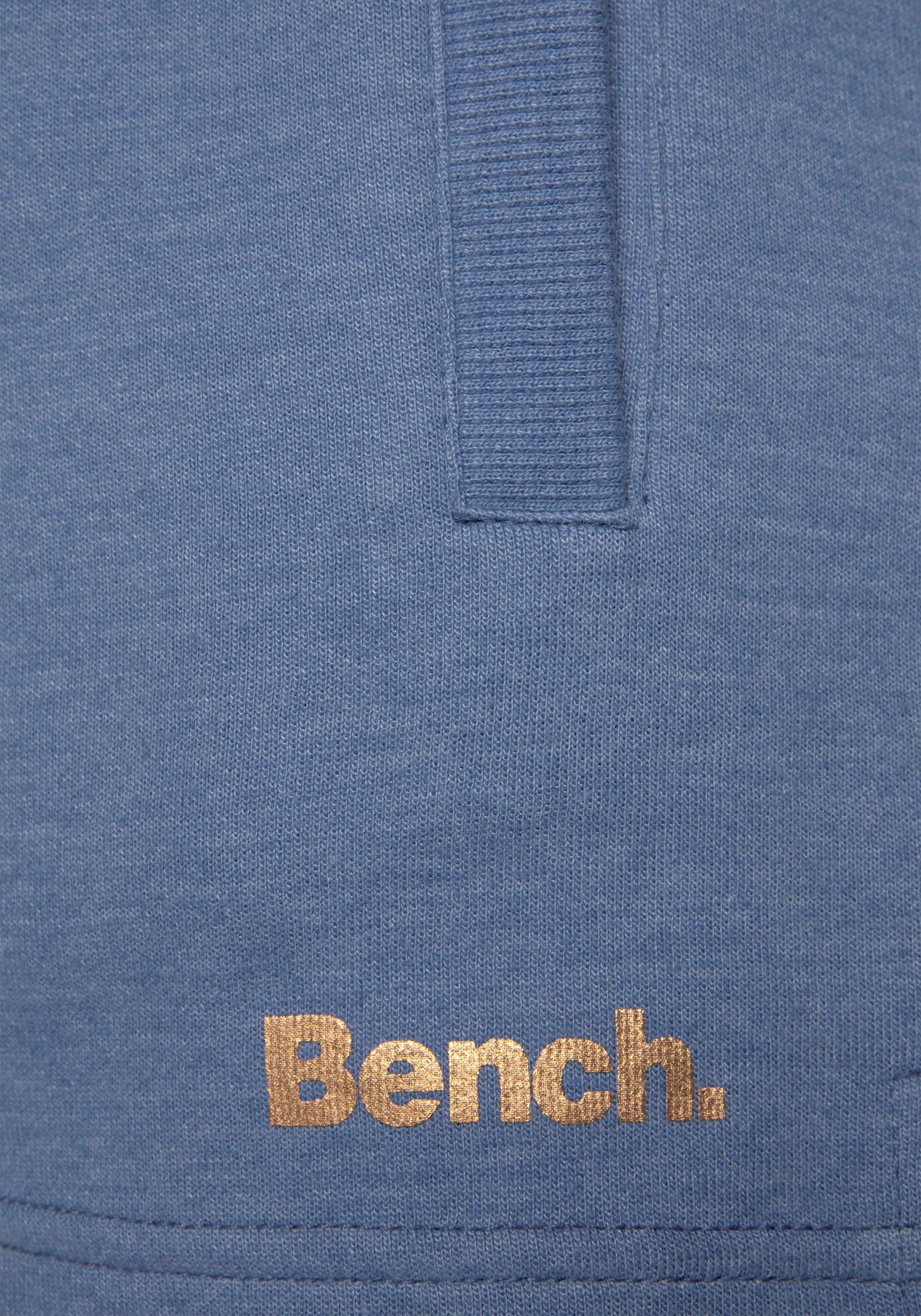 Bench. mit Loungeanzug Taschen, kurzen Relaxshorts Loungewear Seitenschlitzen Sweathose und seitliche jeans-meliert -Kurze