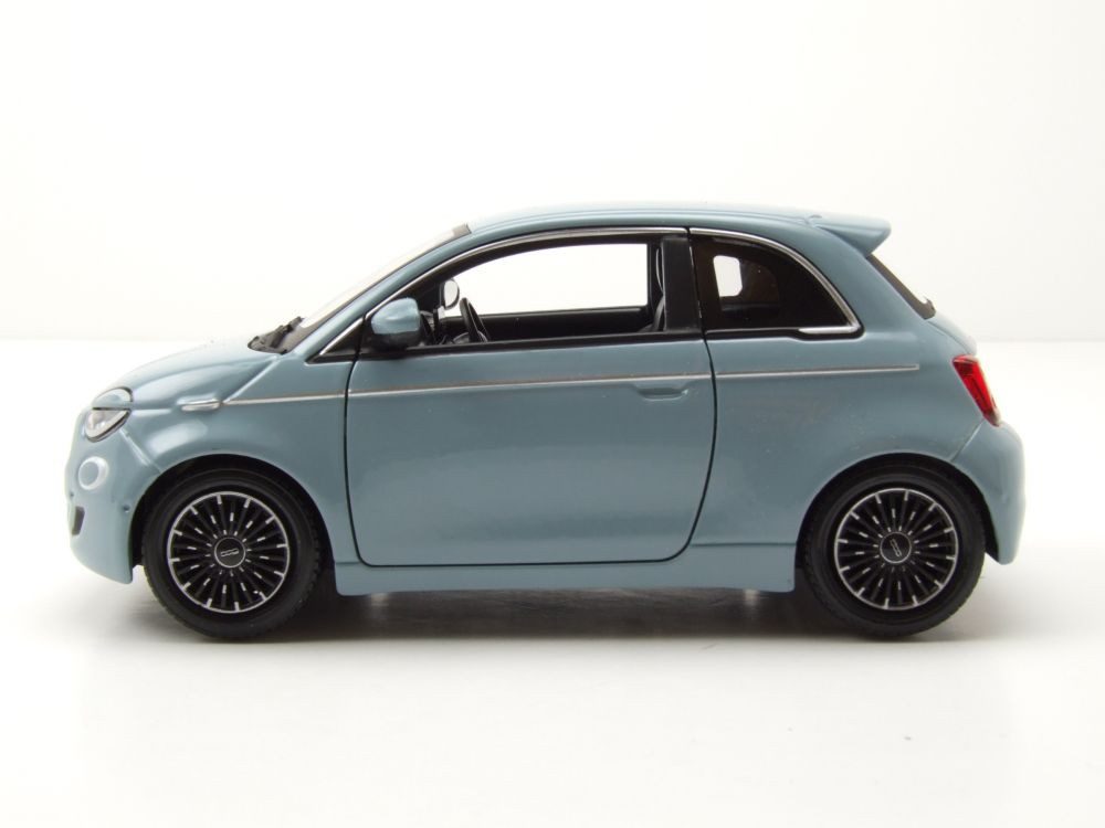 Bburago Modellauto Fiat 500e blau, Maßstab 1:24