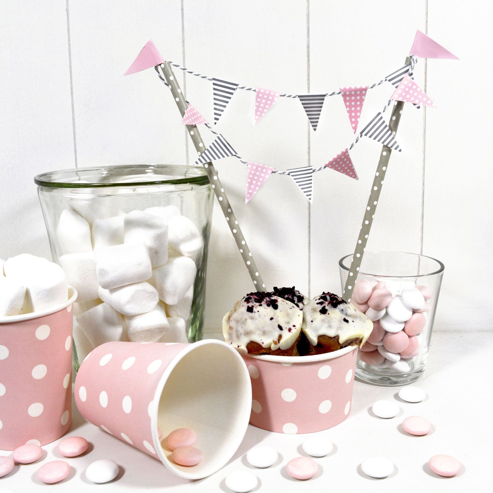 Frau WUNDERVoll Muffinform Kuchengirlande rosa