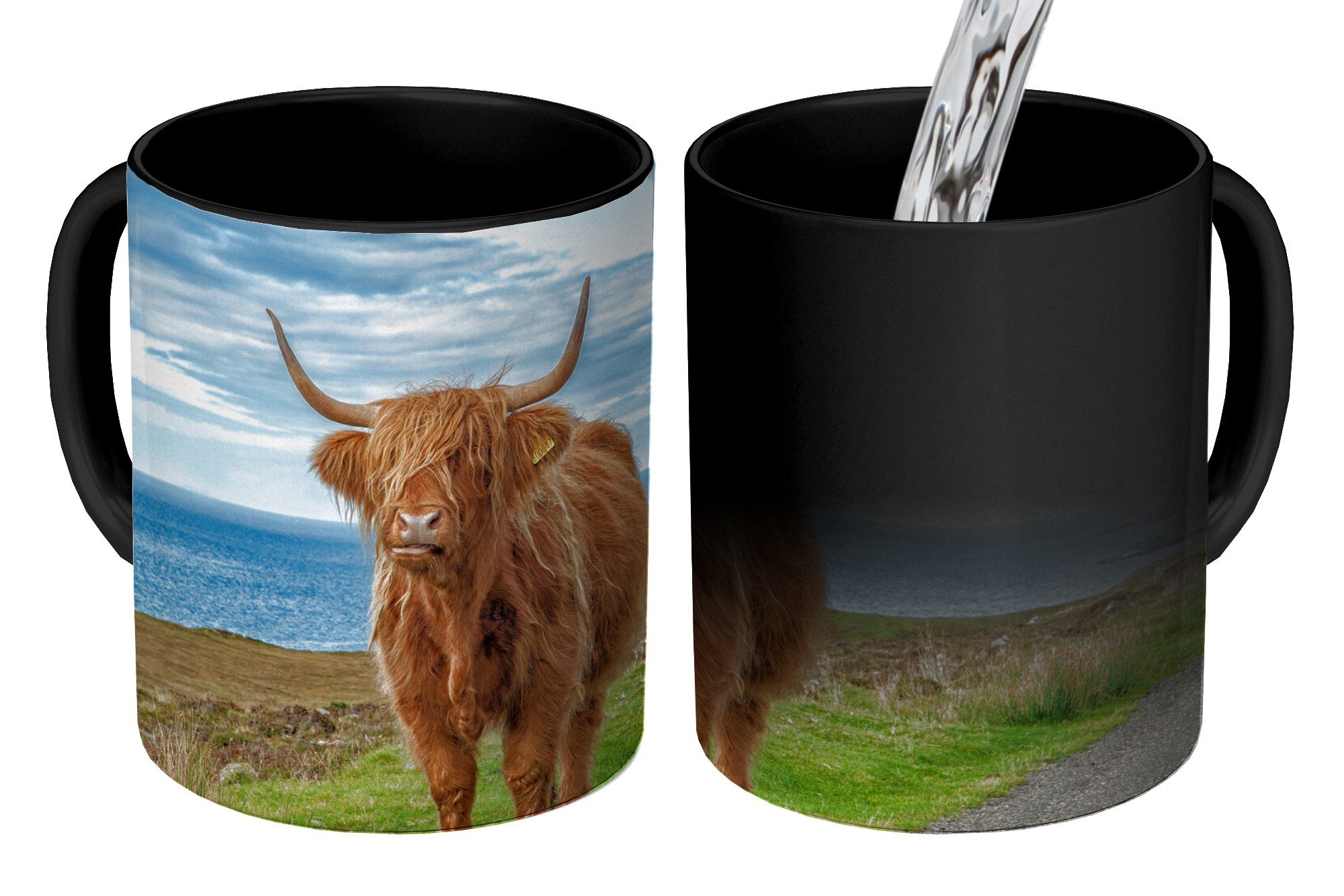 Verkaufskraft MuchoWow Tasse Schottische Highlander - Keramik, Farbwechsel, Geschenk Zaubertasse, - Landschaft, Teetasse, Kaffeetassen, Wolken