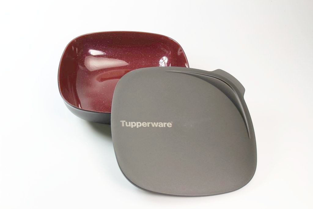 Lot Tupperware neufs ou presque neuf - like new | CA$60.00 Lot Tupperware neufs ou presque neuf - like new | CA$60.00