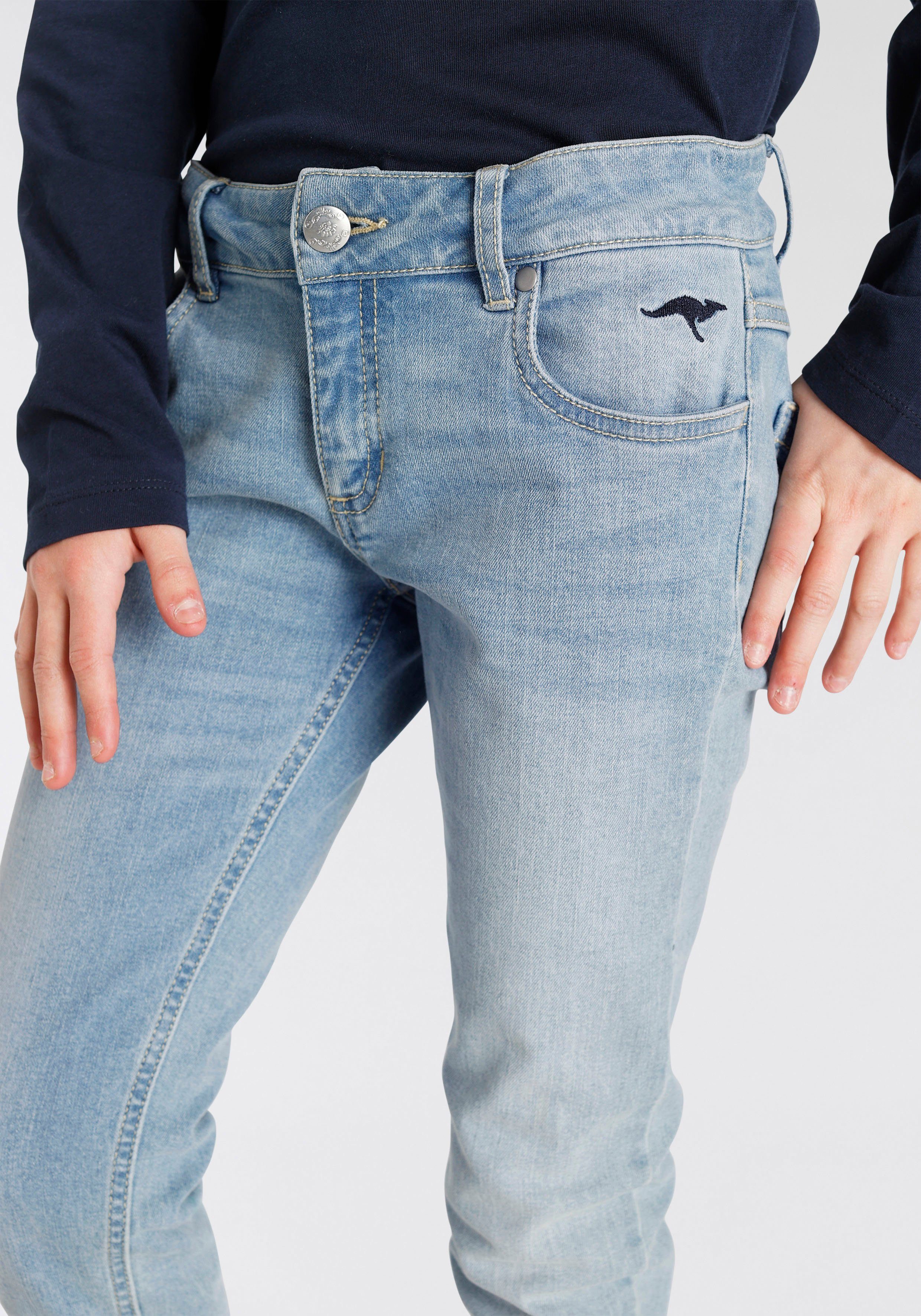 KangaROOS mit 7/8-Jeans Saumkante geschnittener