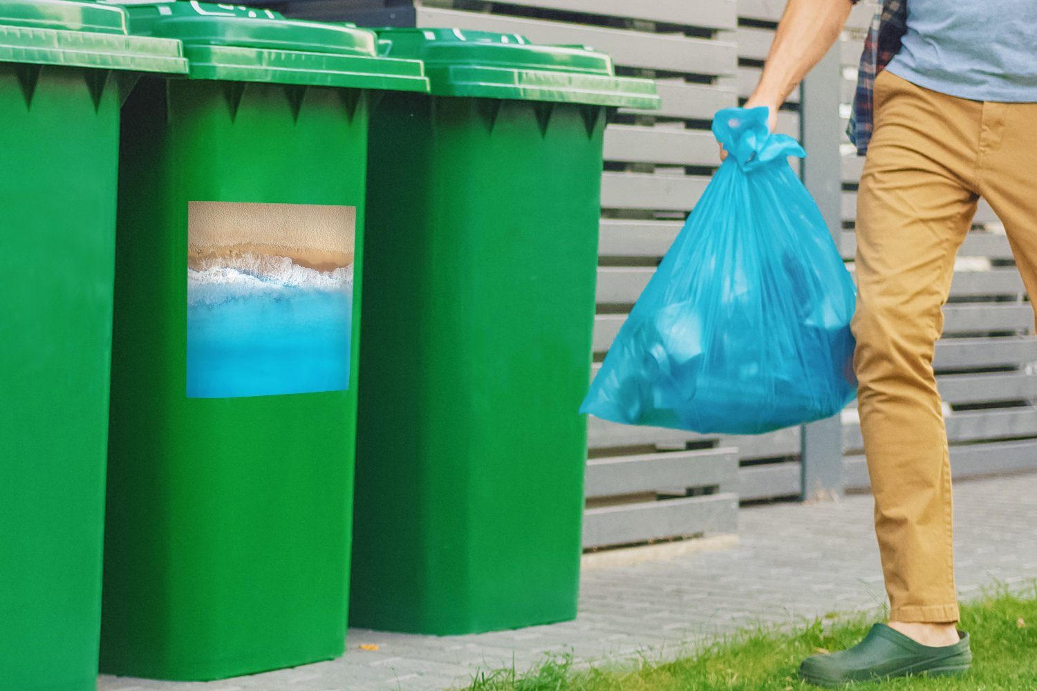 Wasser Mülleimer-aufkleber, MuchoWow Sticker, Blau Strand - Wandsticker (1 Abfalbehälter St), - Container, Mülltonne,