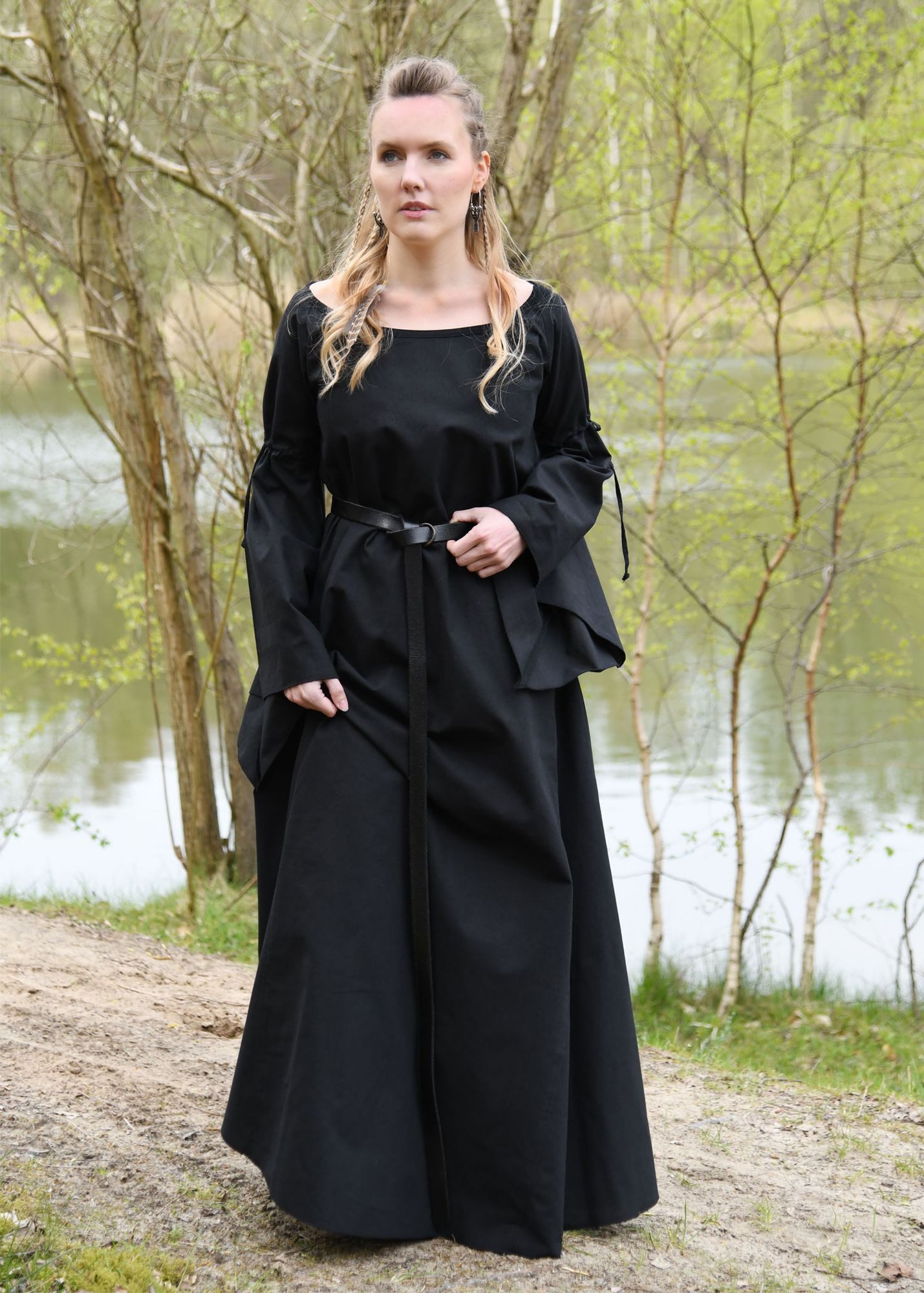 Battle Merchant Kostüm Mittelalter-Unterkleid Burglinde mit Trompetenärmeln, schwarz, Gr. M
