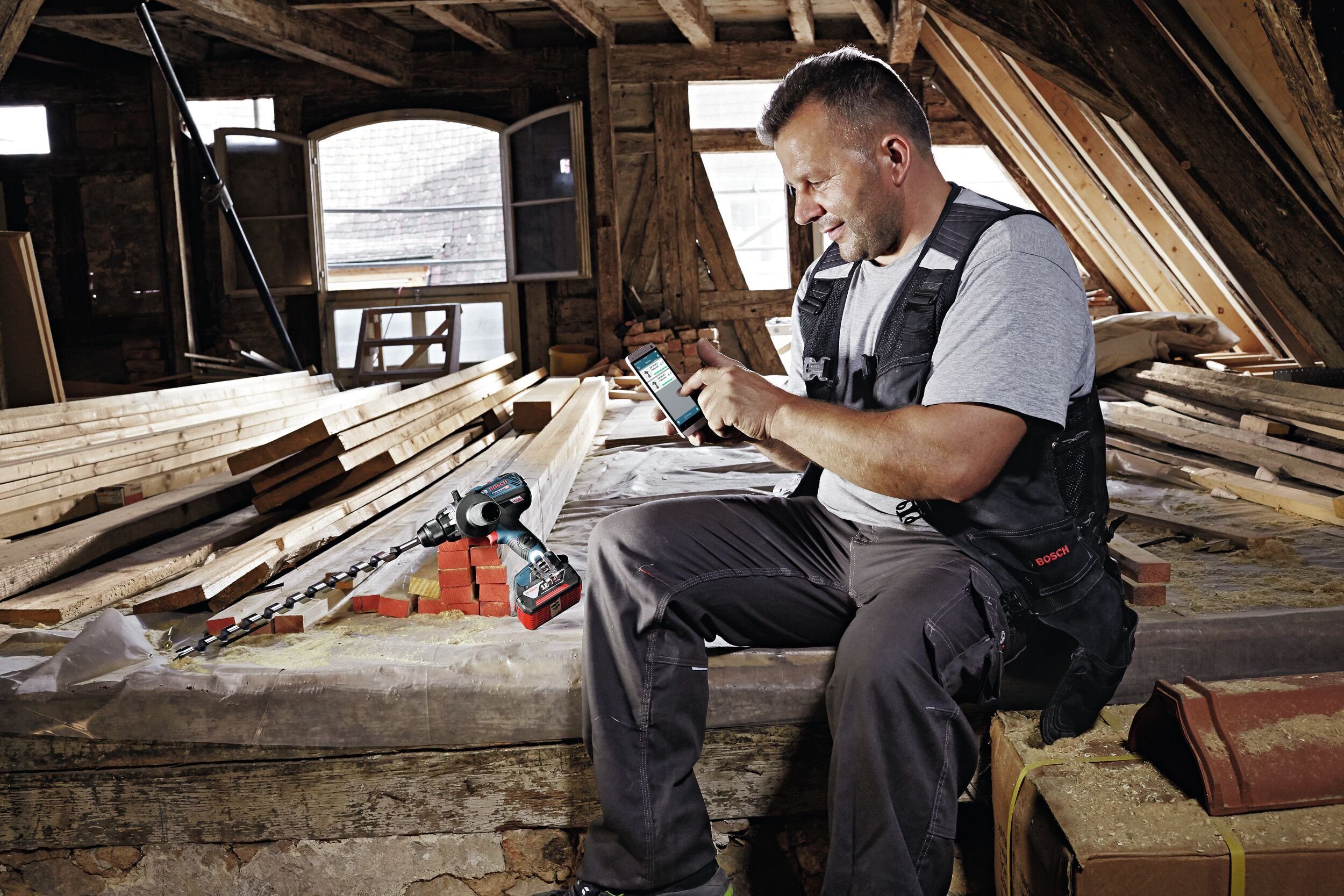 Bosch Professional Akku-Bohrschrauber GSR 18V-110 C, 18 V, Ohne Akku mit Zusatzhandgriff - in L-BOXX 136