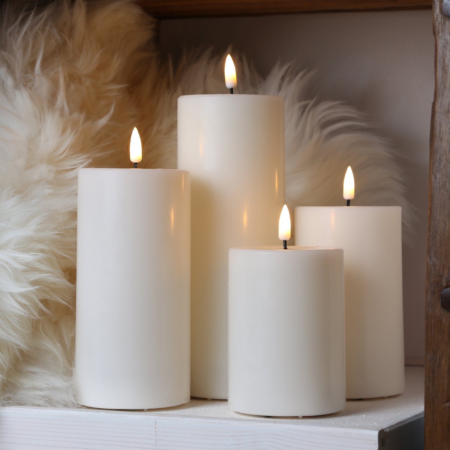 Deluxe Homeart LED-Kerze Mia Deluxe Echtwachs Wachsspiegel flackernd H: 12,5cm D: 7,5cm creme