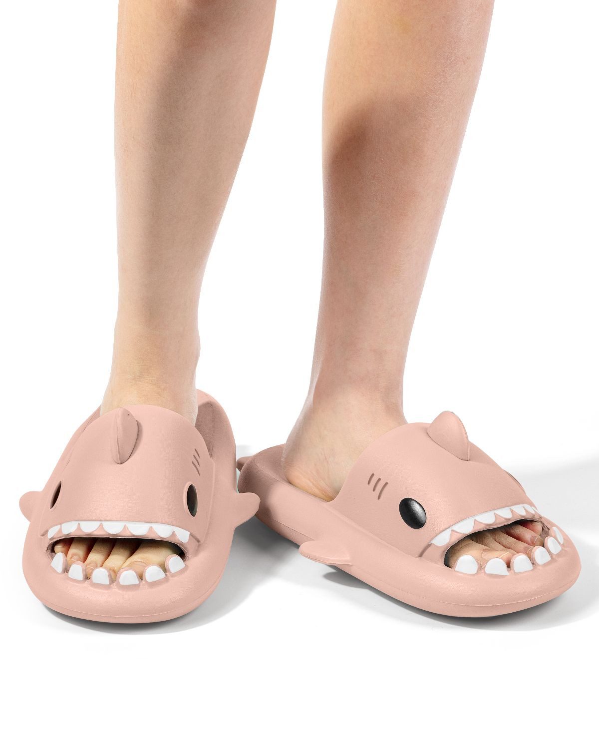 Corimori Bequeme Hai Badeschuhe im Haifisch-Design Badeschuh (Packung, Geschenk) lustige, rutschfeste, schnell trocknende Badeschlappen EU Größe 42-43