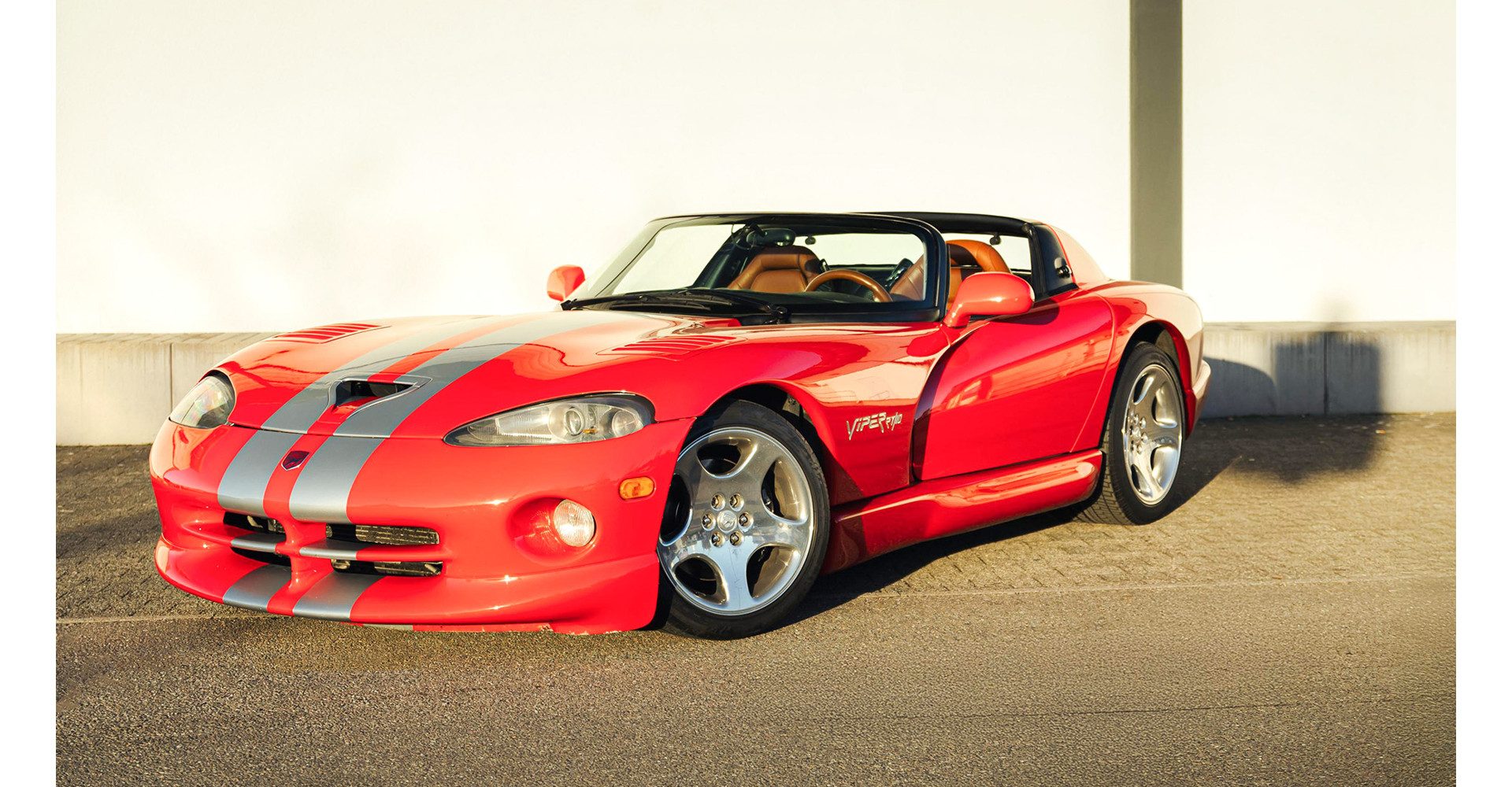 Jochen Schweizer Erlebnisgutschein Dodge Viper RT/10 fahren Weil der Stadt (1 Std), V10 Adrenalin am Schwarzwaldrand