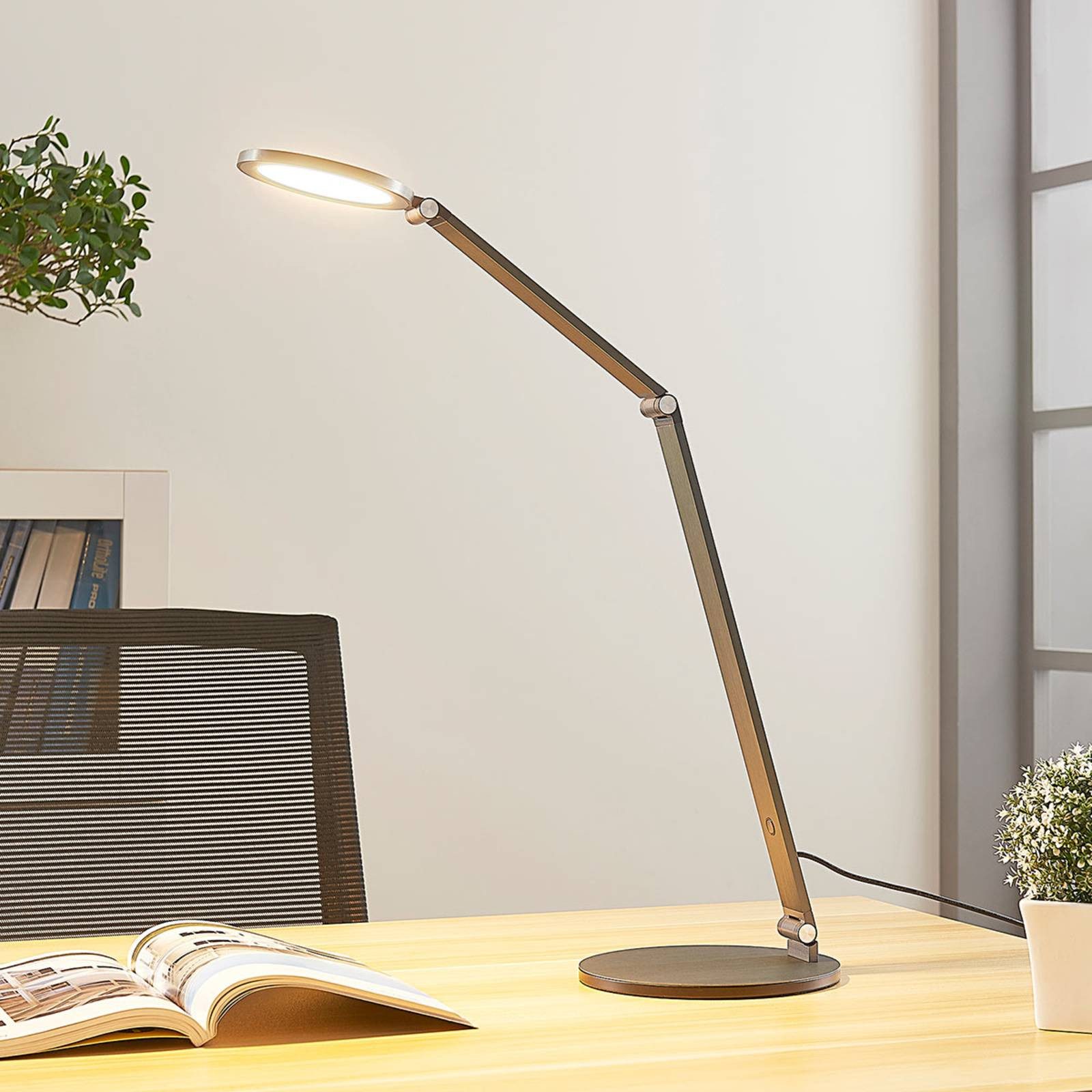 Lucande Schreibtischlampe Mion, LED, Metall, Alu warmweiß IP20, 1 x 8 W LED, warmweiß