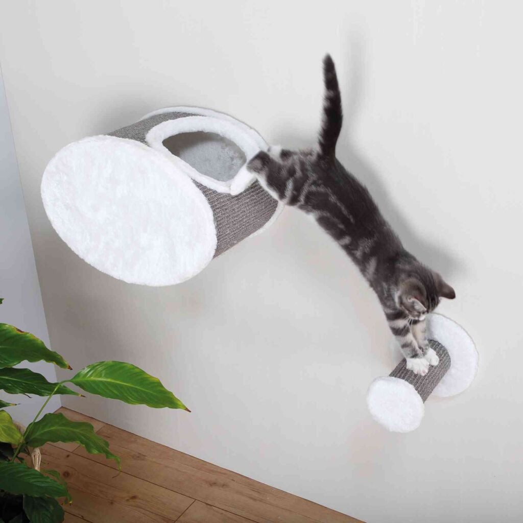 TRIXIE Katzen-Kletterwand Kuschelhöhle zur Wandmontage - weiß/grau - 42 × 29 × 28 cm