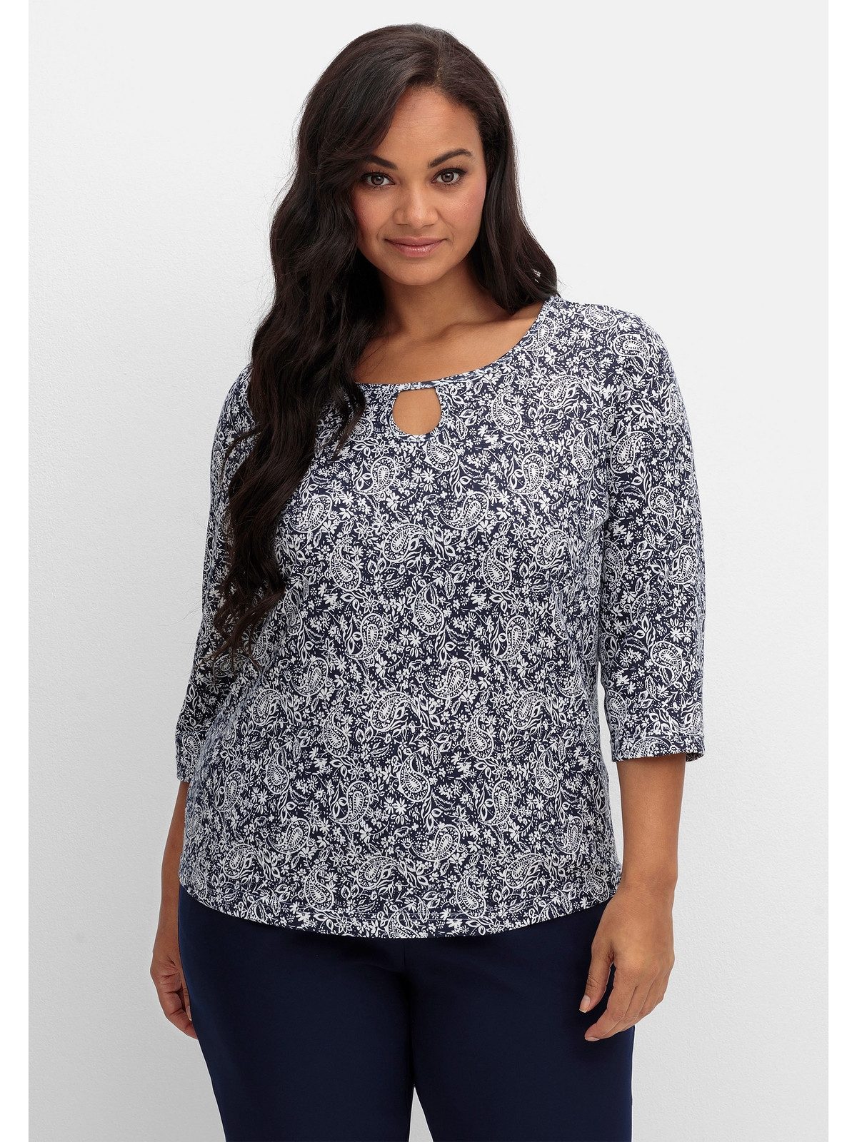 Sheego 3/4-Arm-Shirt Große Größen mit Cut-out am Ausschnitt