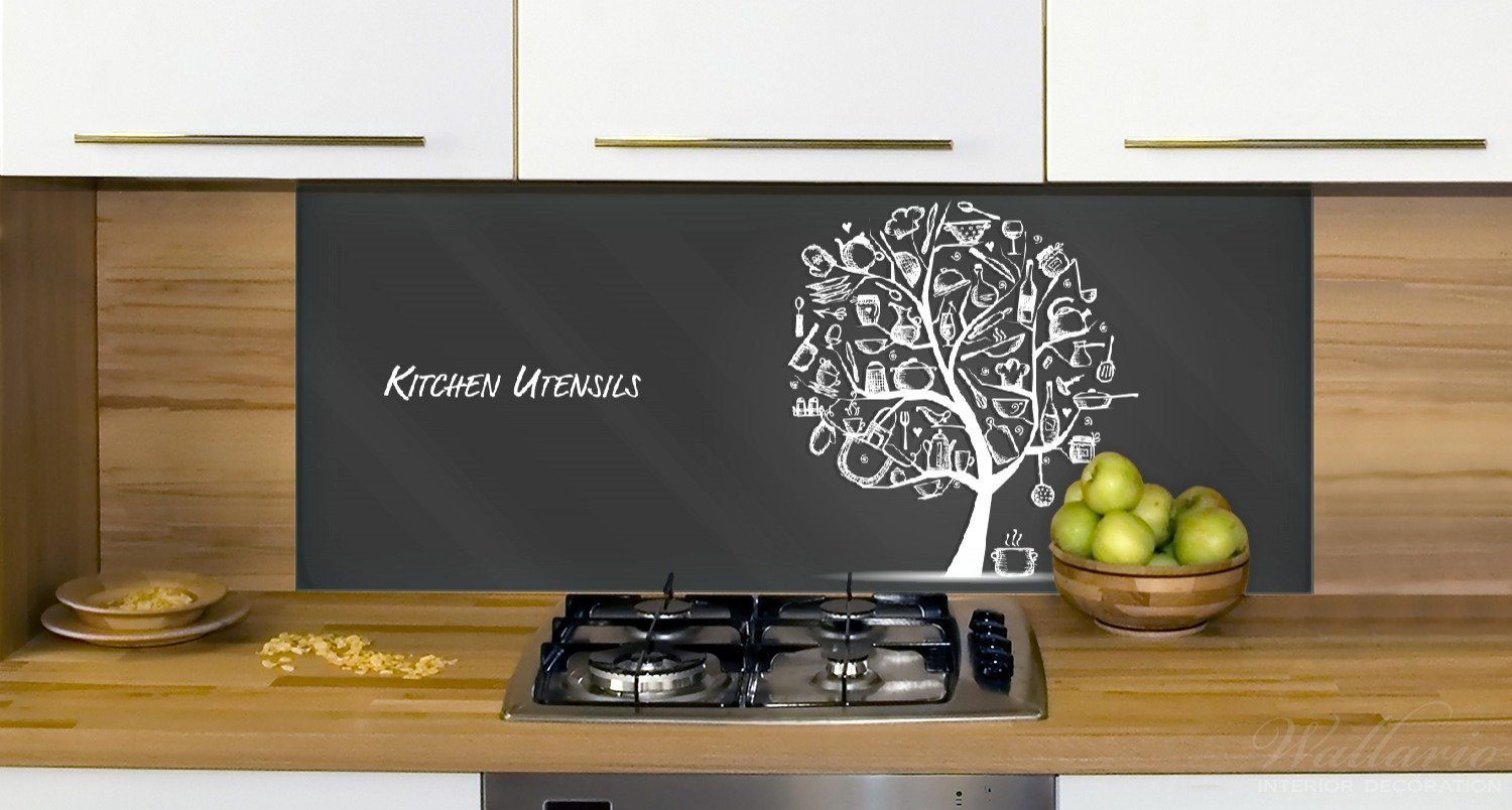 Utensils aus in schwarz Wallario (1-tlg) Küchenrückwand Küchenutensilien weiß, - Baum Kitchen