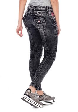 Cipo & Baxx Bequeme Jeans mit modischen Ziernähten