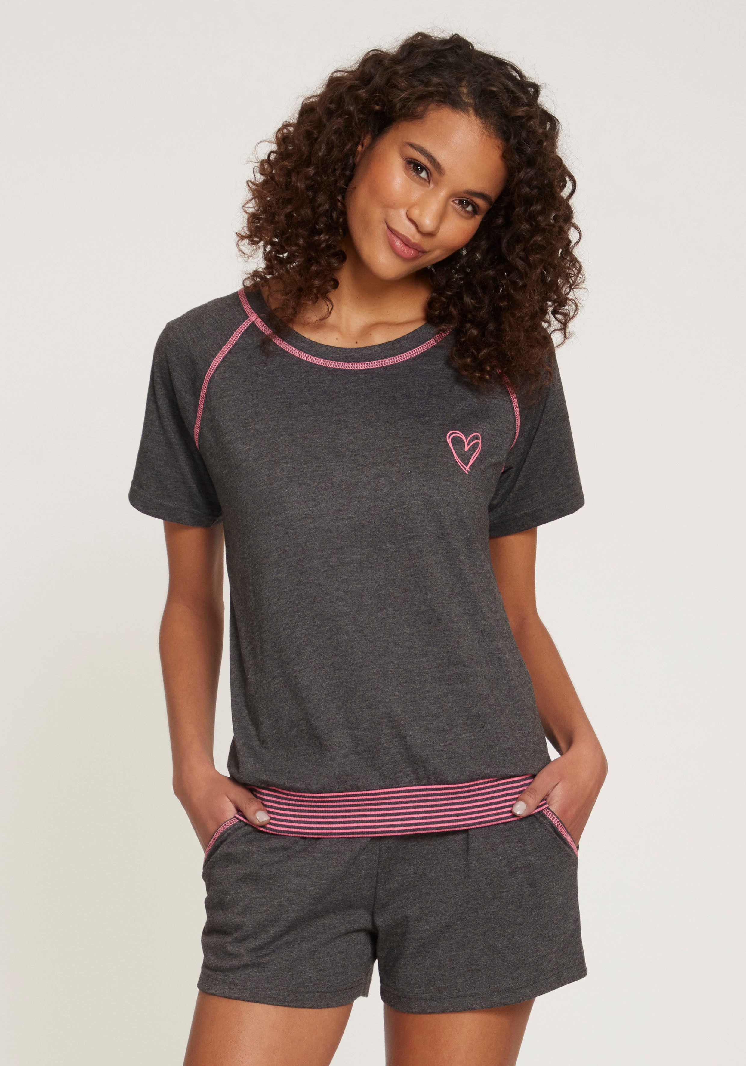 Vivance Dreams Shorty (2 tlg) mit dekorativen Flatlock-Nähten in Neonfarben günstig online kaufen