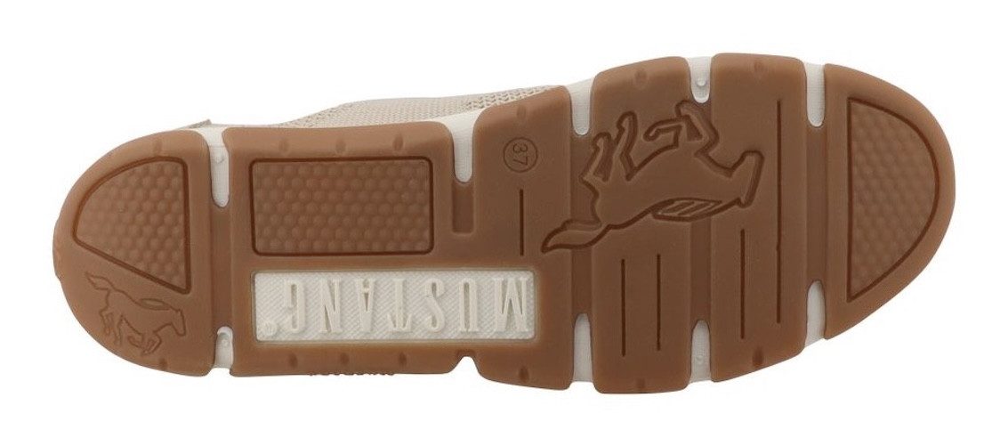 Mustang Shoes Sue Slip-On Sneaker Freizeitschuh, Halbschuh, Slipper mit Logoschriftzügen