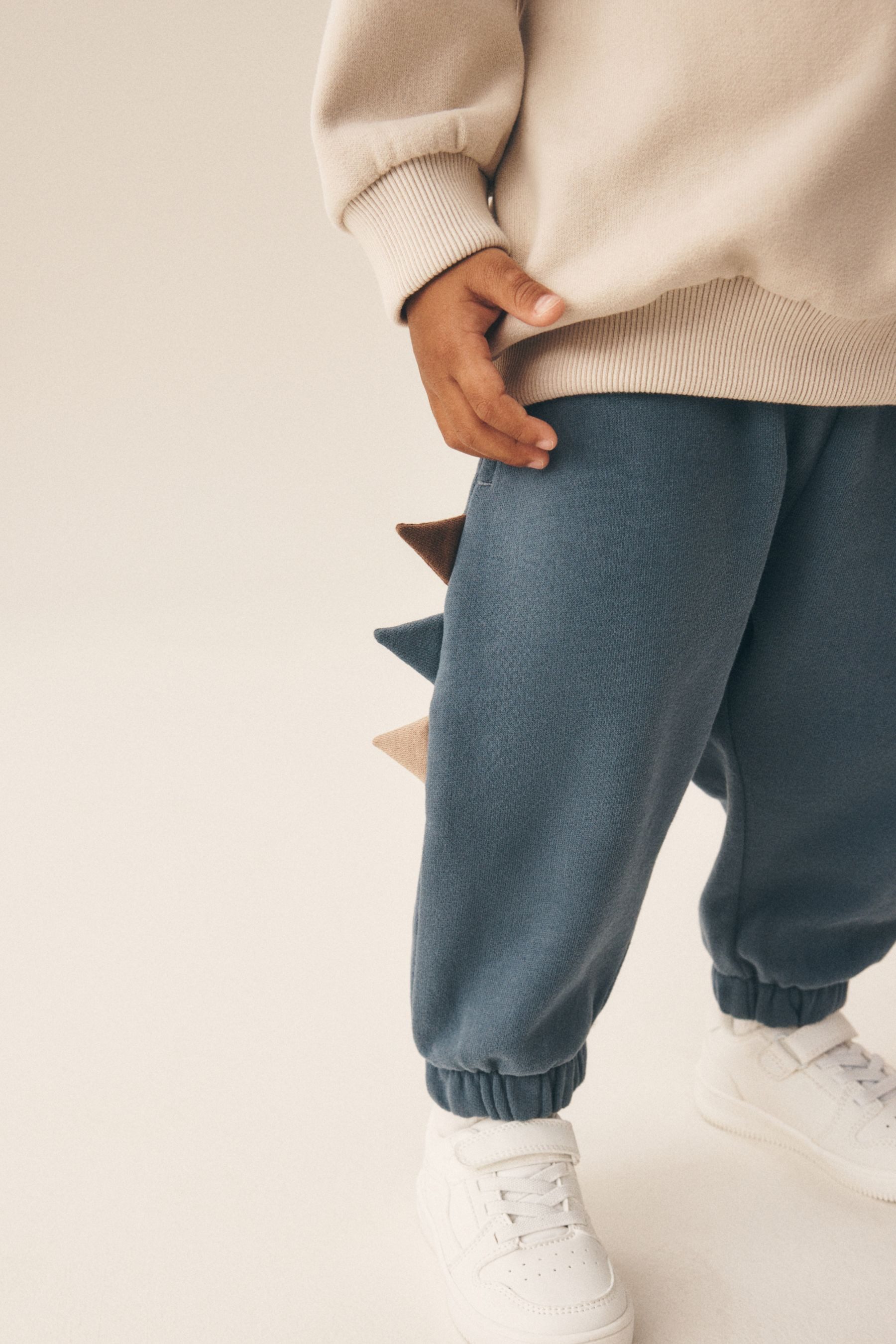 Next Sweatanzug Rundhals-Sweatshirt mit Print und Jogginghose (2-tlg) – Bild 3 von 5