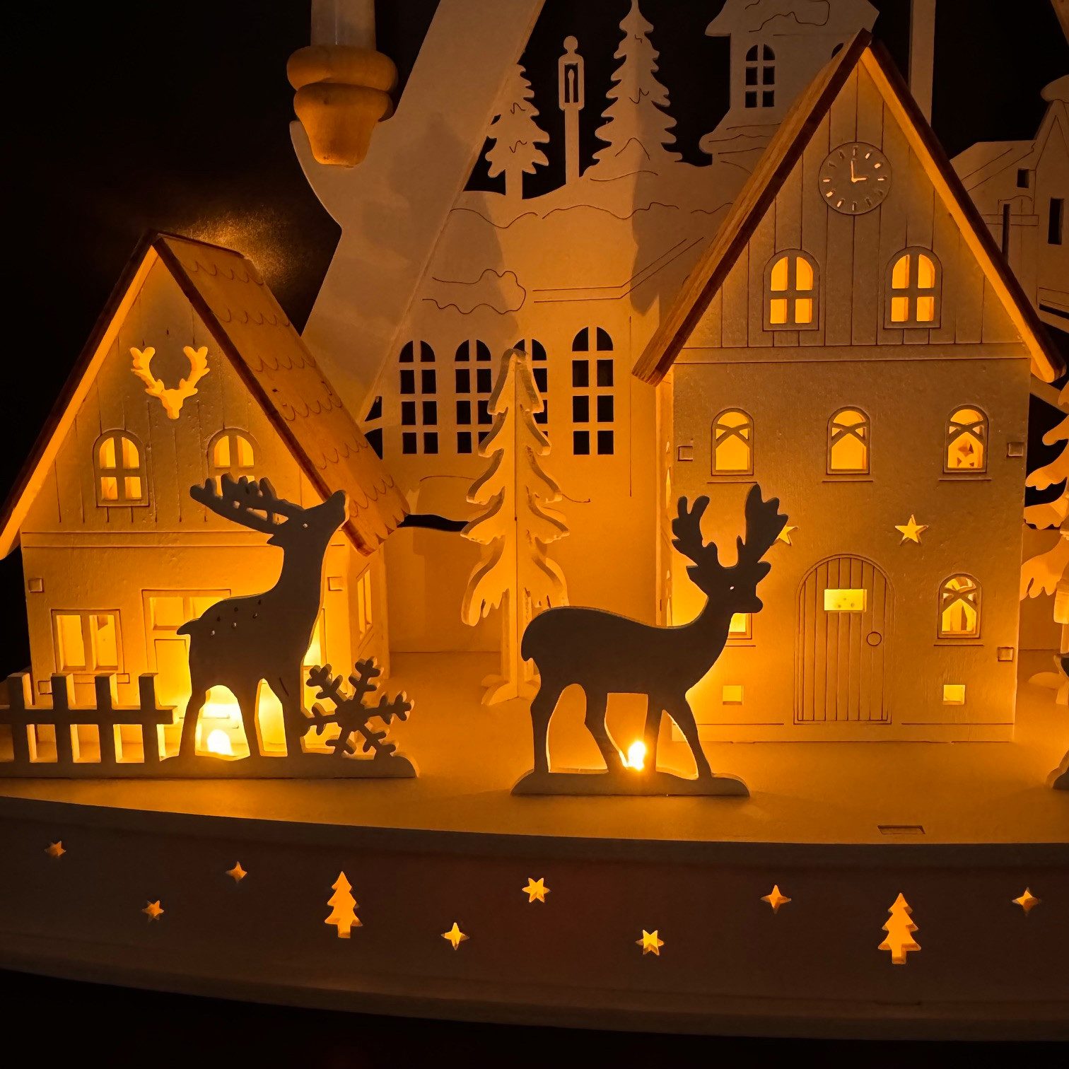 Online-Fuchs Lichterbogen mit LED-Beleuchtung und 6-Stunden Timer - Schwibbogen Weihnachtsdeko, Lichterspitze mit stimmungsvoller Winterlandschaft – Bild 5 von 5