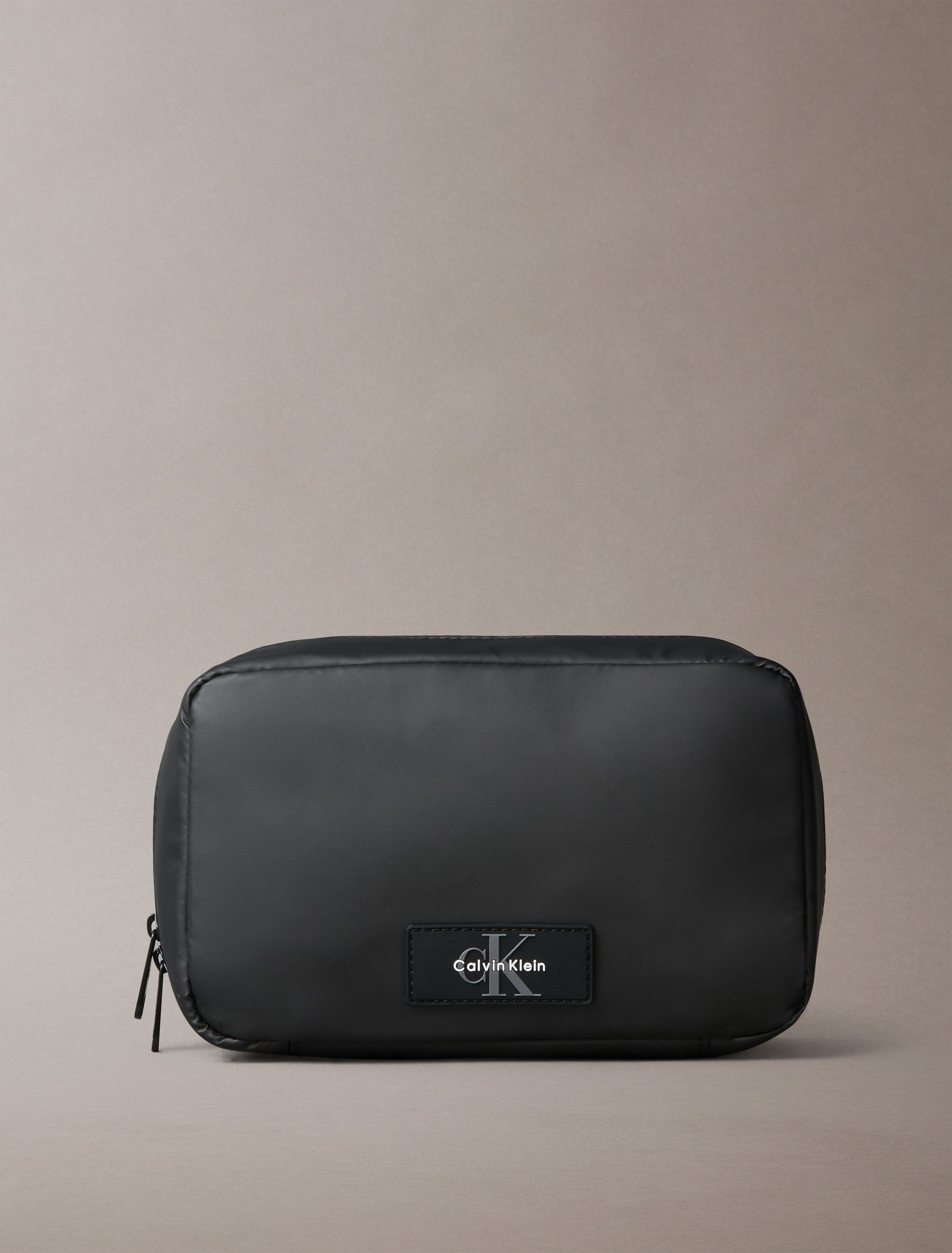 Calvin Klein Kulturbeutel UTILITY DOPP KIT W/ HANGER, Unisex Waschtasche, T günstig online kaufen