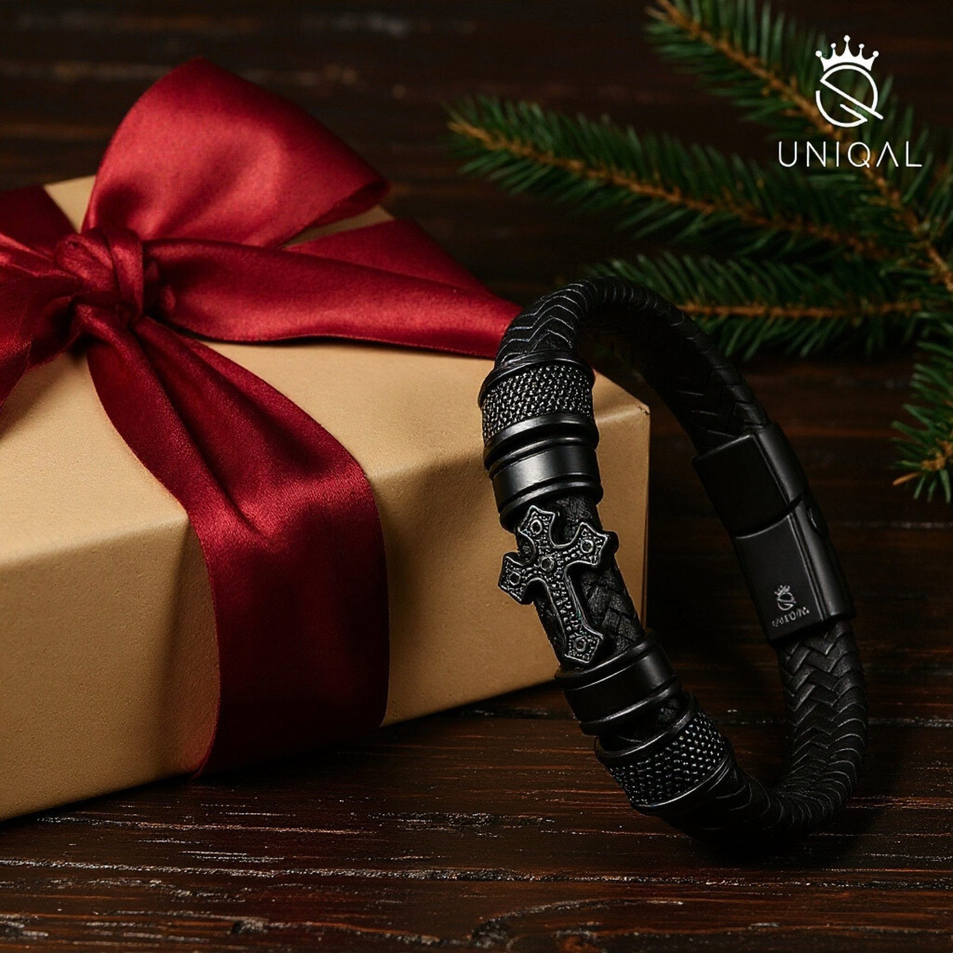 UNIQAL.de Lederarmband GLORY mit Kreuz – handgeflochtenes Echtleder & Edelstahl (Magnetverschluss mit Verlängerungsglied, edles unisex Geschenk, Handgefertigt), Premium Qualität & deutsches Design