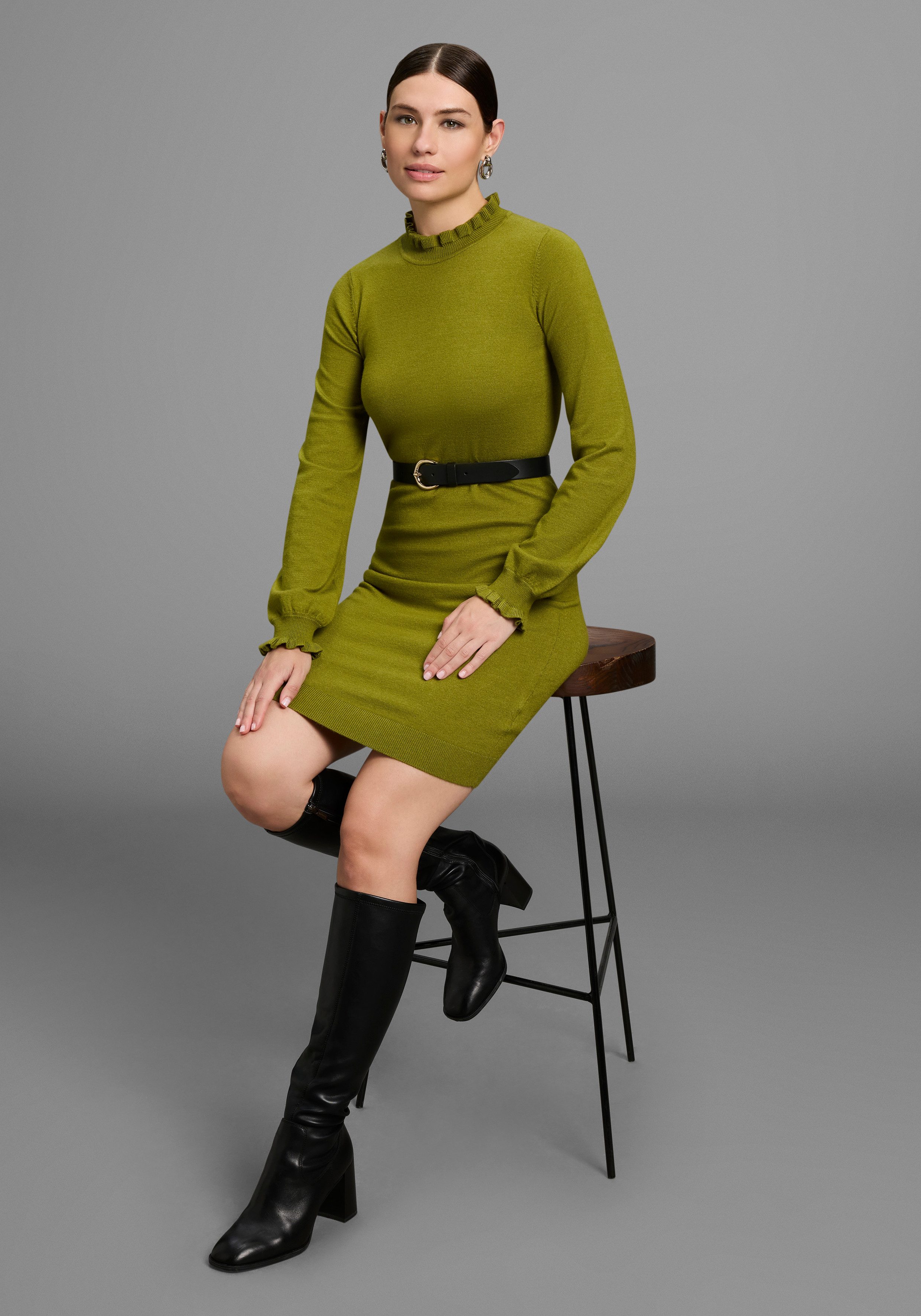 Laura Scott Strickkleid aus Viskosemischung mit femininem Rüschendetail günstig online kaufen