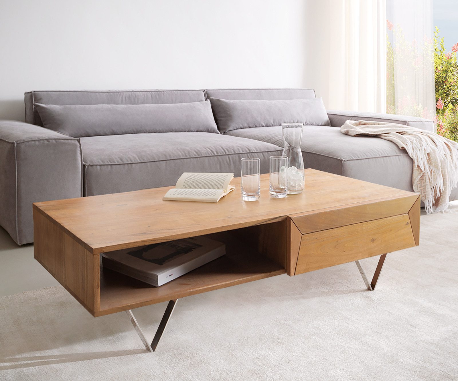 DELIFE Couchtisch Kayu, Akazie Natur 115x60 cm 2 Schübe V-Fuß Edelstahl Couchtisch