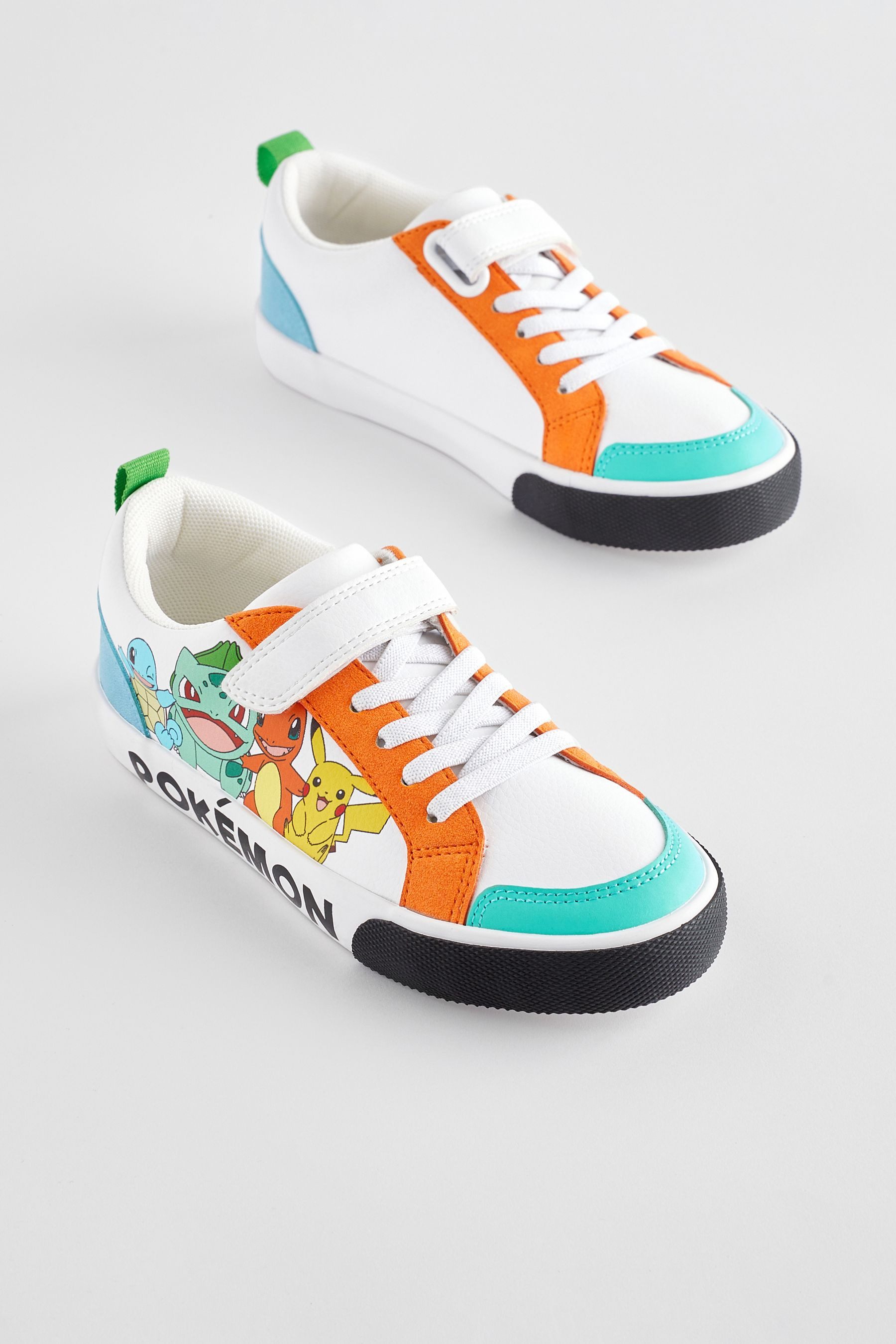 Next Pokemon-Turnschuhe mit elastischen Schnürsenkeln Sneaker (1-tlg)