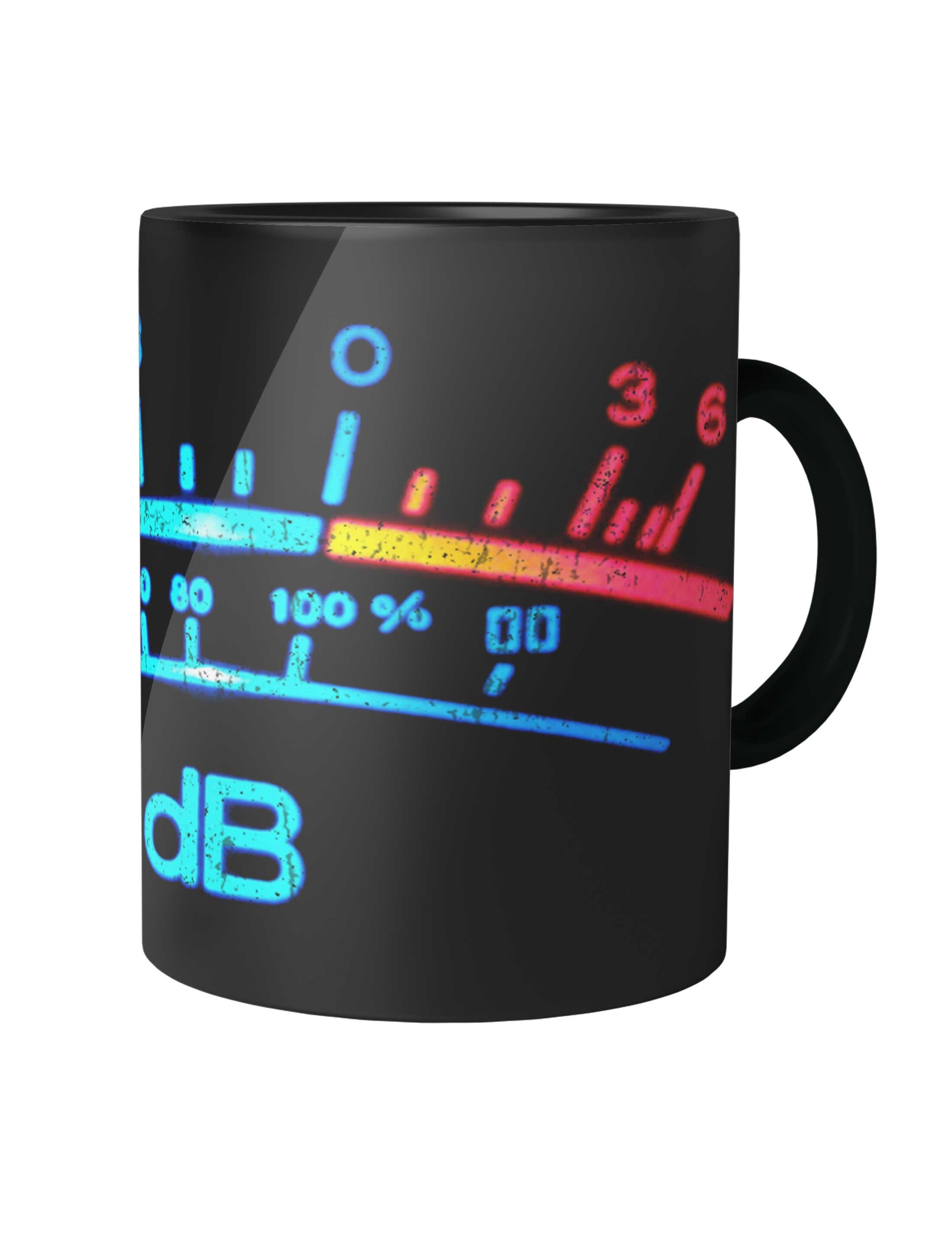 Urban Backwoods Tasse DB Meter II Kaffeetasse Decibel Music Bass Retro Radio Cassette VU, 1-tlg., Keramik, Tape Record Schallplatte Amplifier