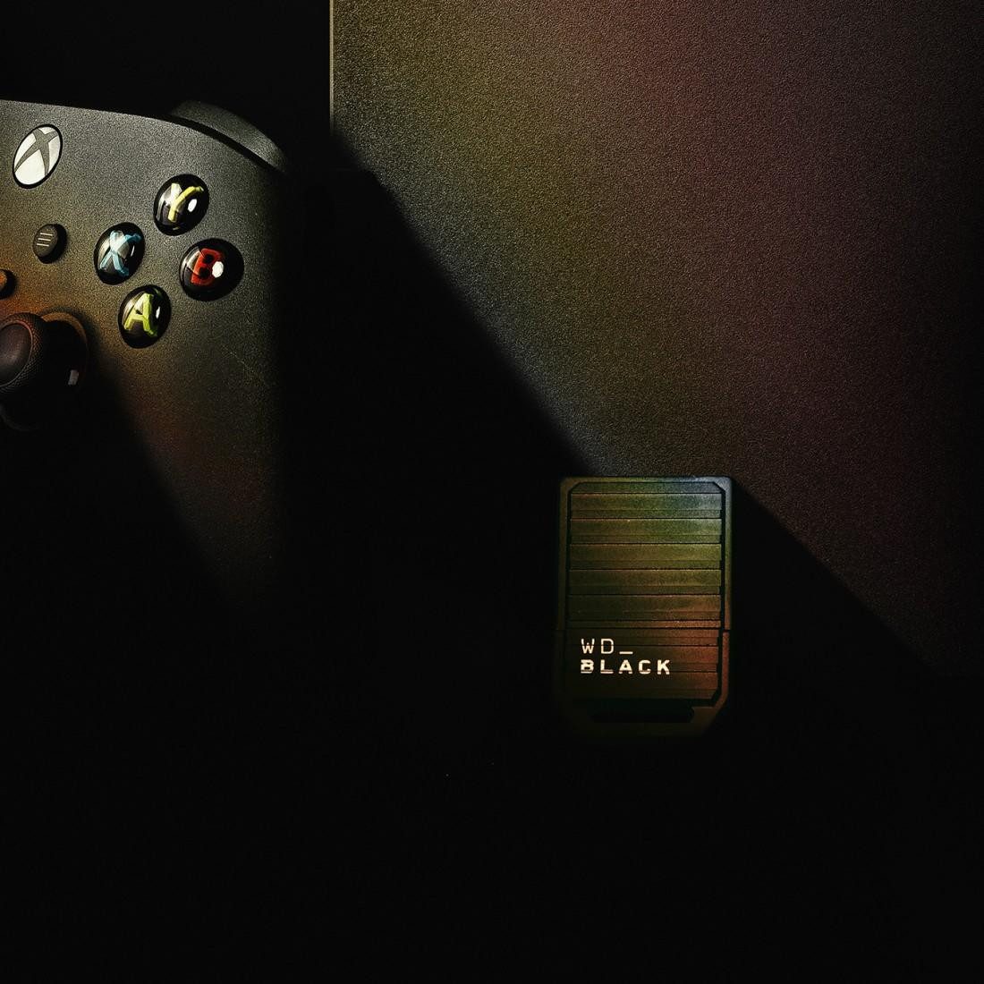 Western Digital SSD-Festplatte "WD_BLACK™ C50 NVMe™" für Xbox™, 2 TB SSD-Festplatte (2000 GB) 3,5"