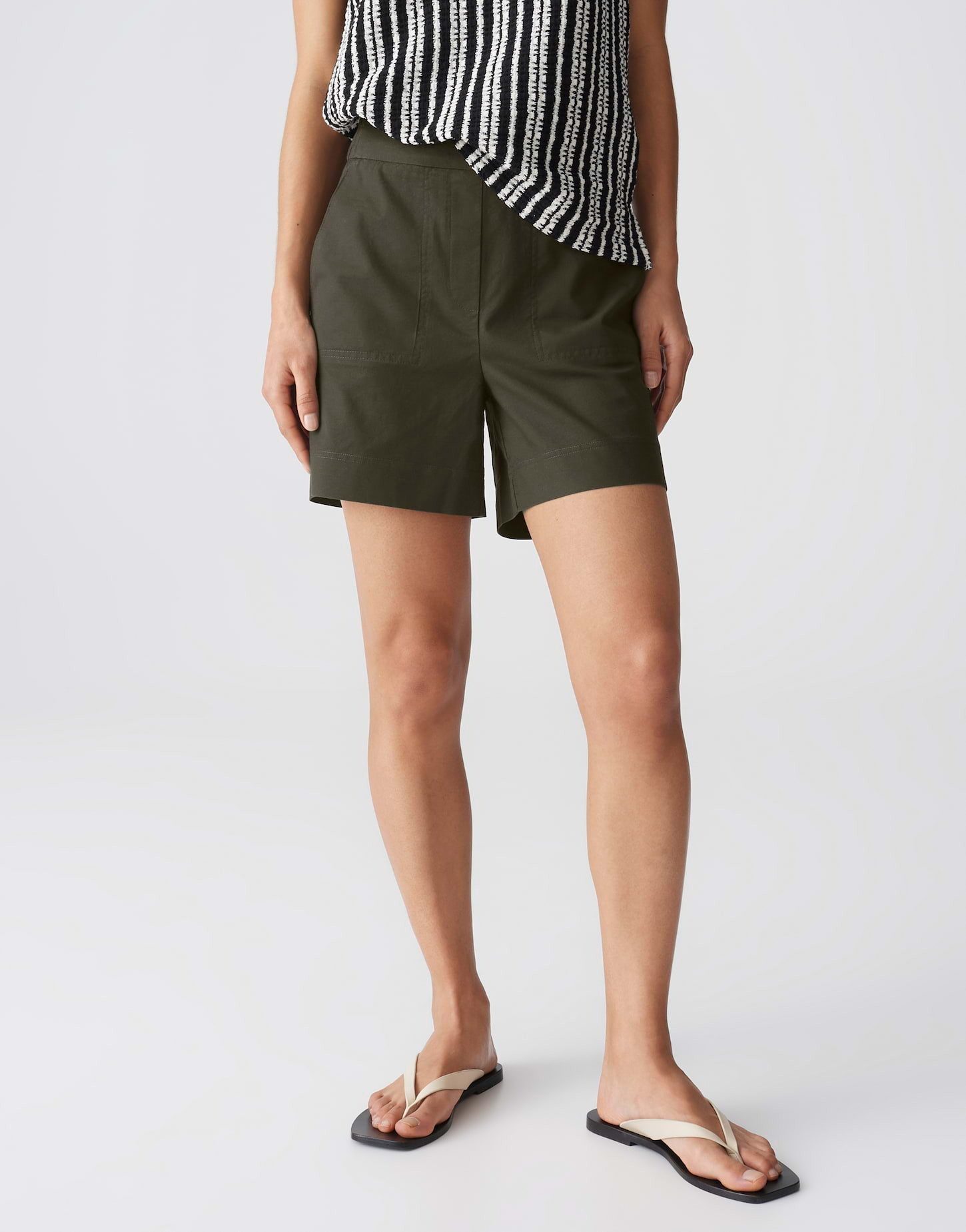 OPUS Shorts MINGAH OASIS aus Webware Gummibund hinten und Taschen bieten Komfort