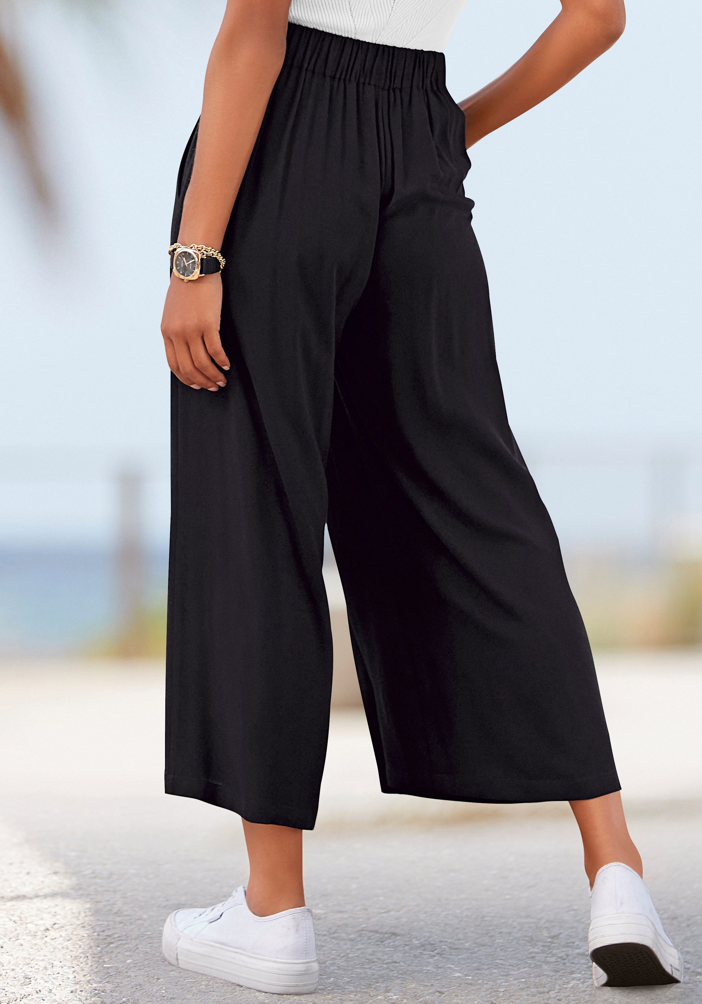 LASCANA Culotte aus fließender Viskose mit Taschen weites Bein, luftige Sommerhose, sommerlich, modisch – Bild 3 von 5
