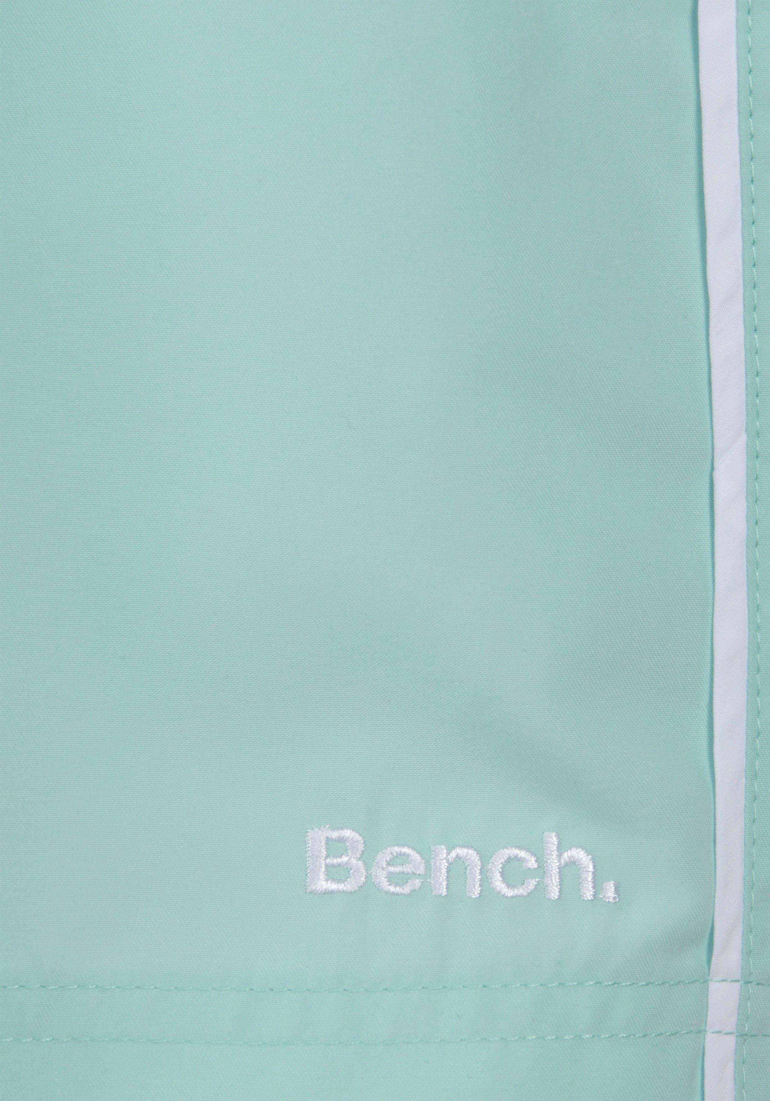 Bench. Badeshorts in modischen Pastellfarben – Bild 4 von 5