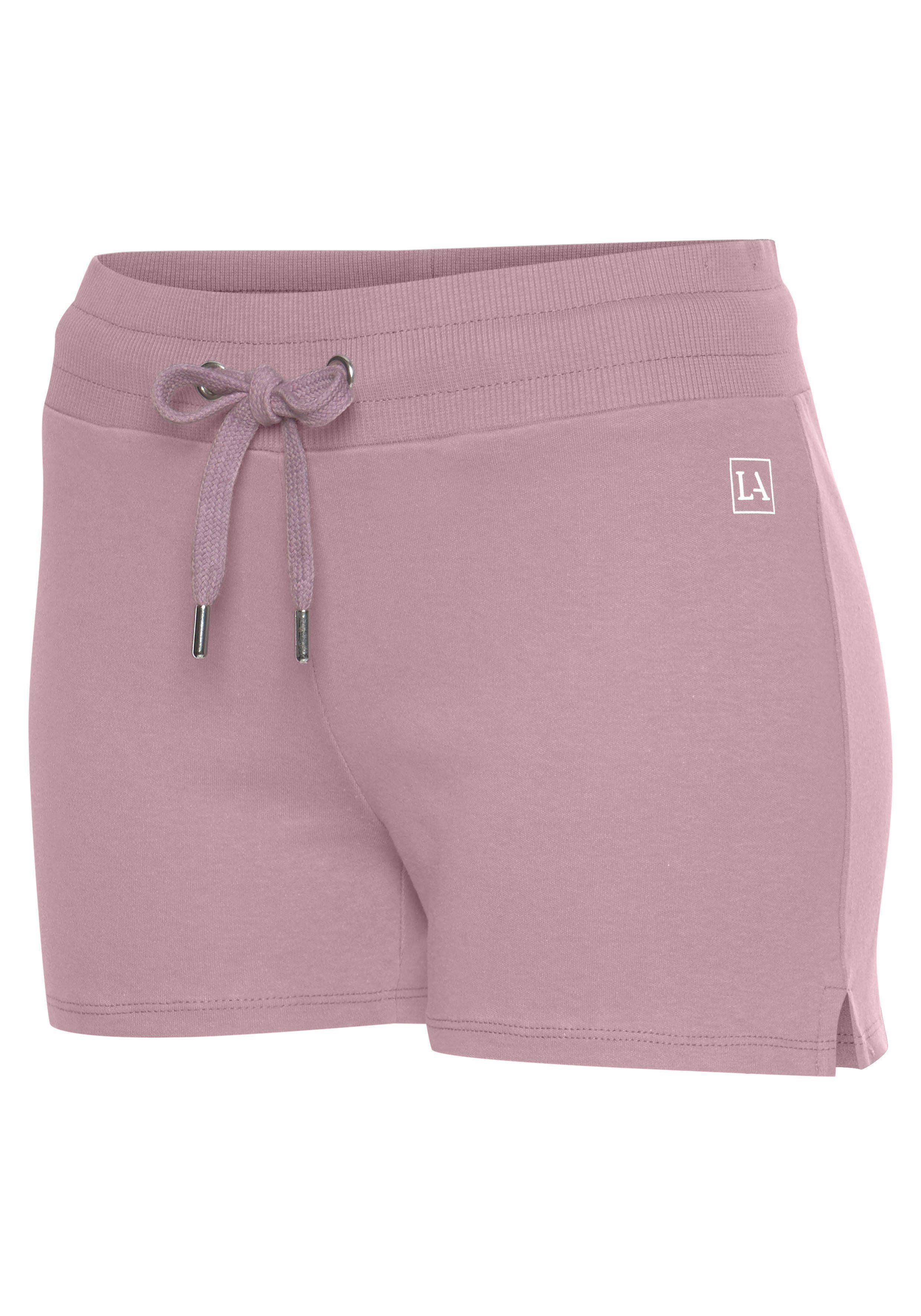 LASCANA ACTIVE Shorts mit kleinen Seitenschlitzen rosa