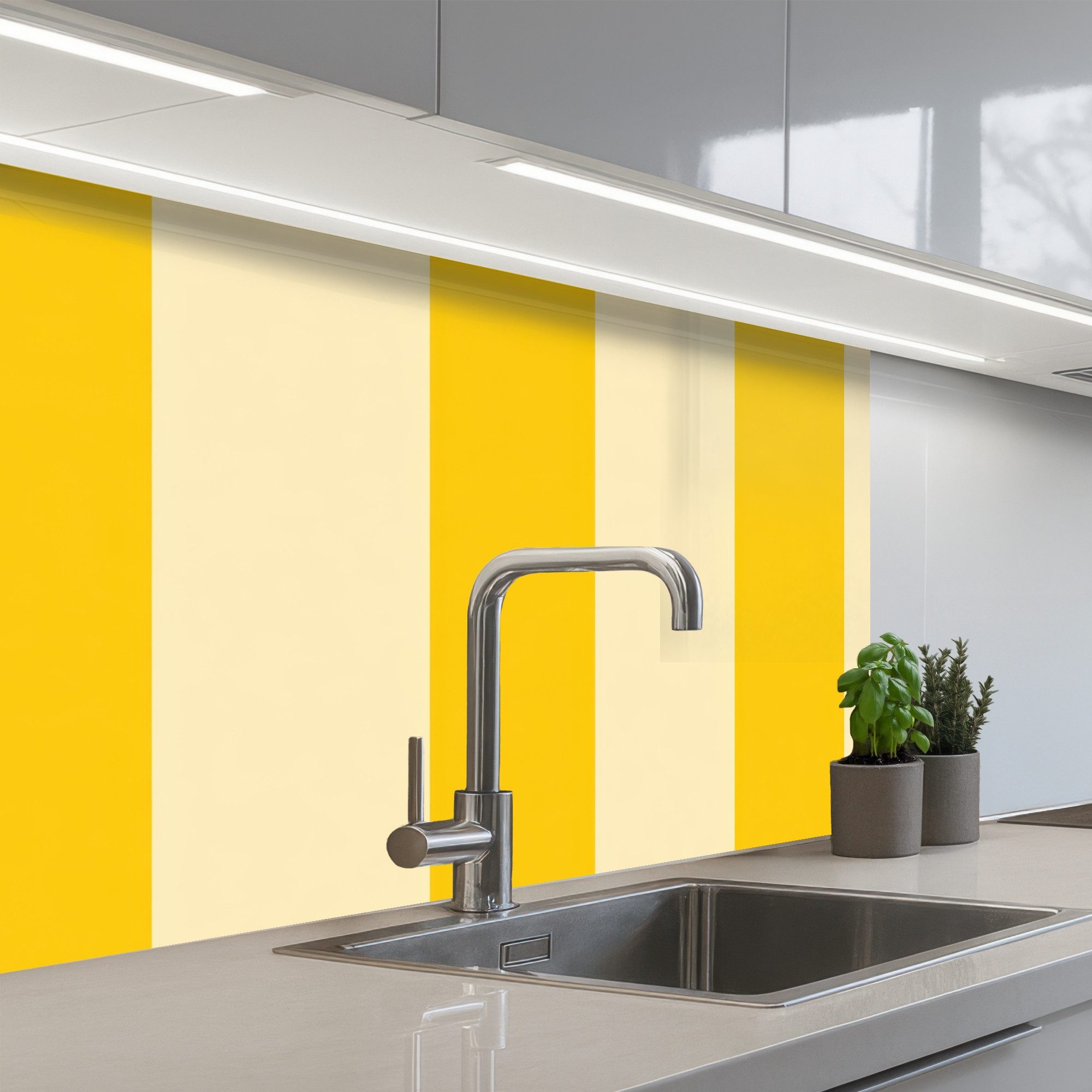 KitchenYeah Küchenrückwand selbstklebend (keine Folie) Streifen - Klassisch - Gelb, (1-tlg), Spritzschutz, Küche, Rückwand, Küchenwand, Küchenfront, 80x60 cm