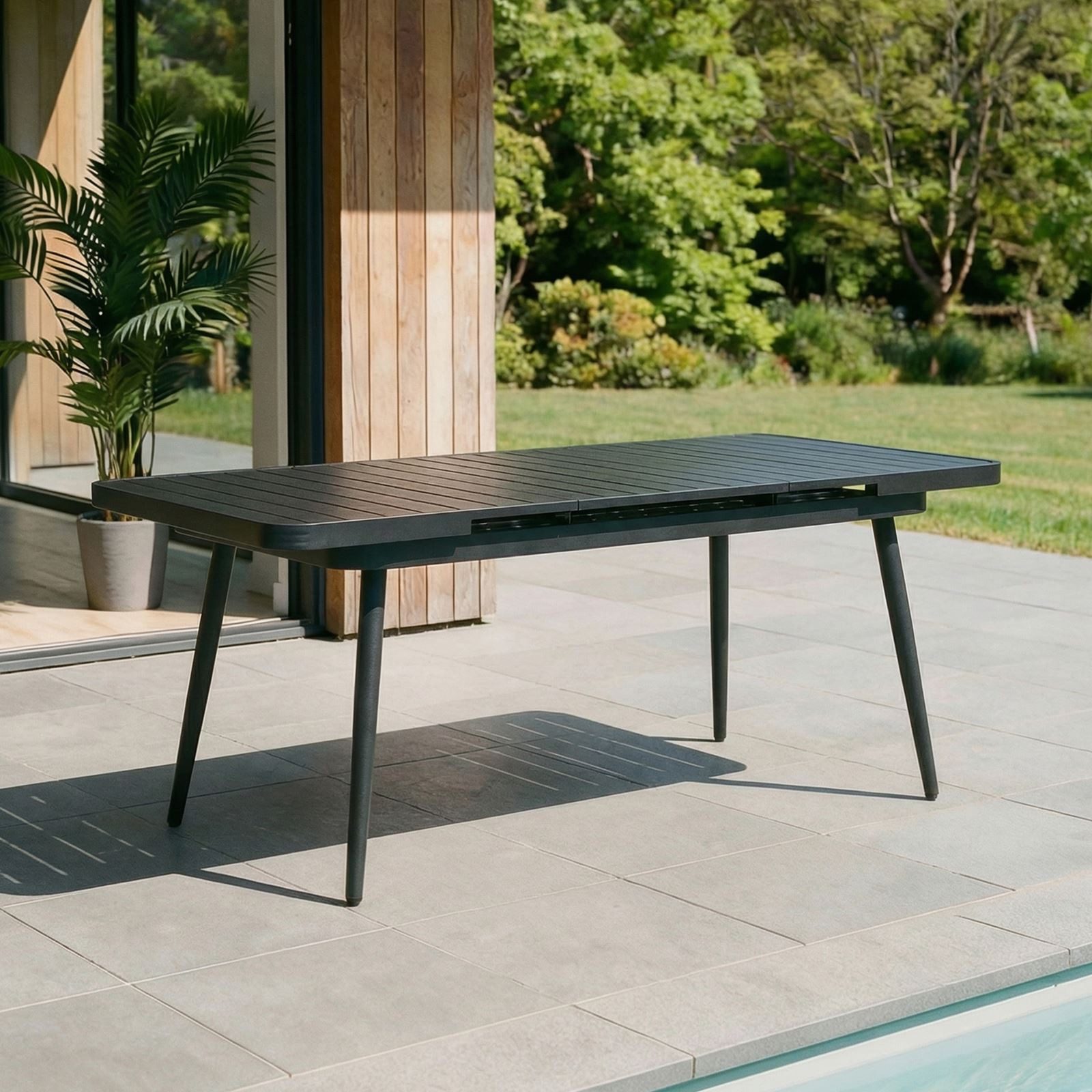 IDIMEX Gartentisch SUNNY, Outdoor Tisch 150-200cm ausziehbar, wetterfest & UV beständig schwarz