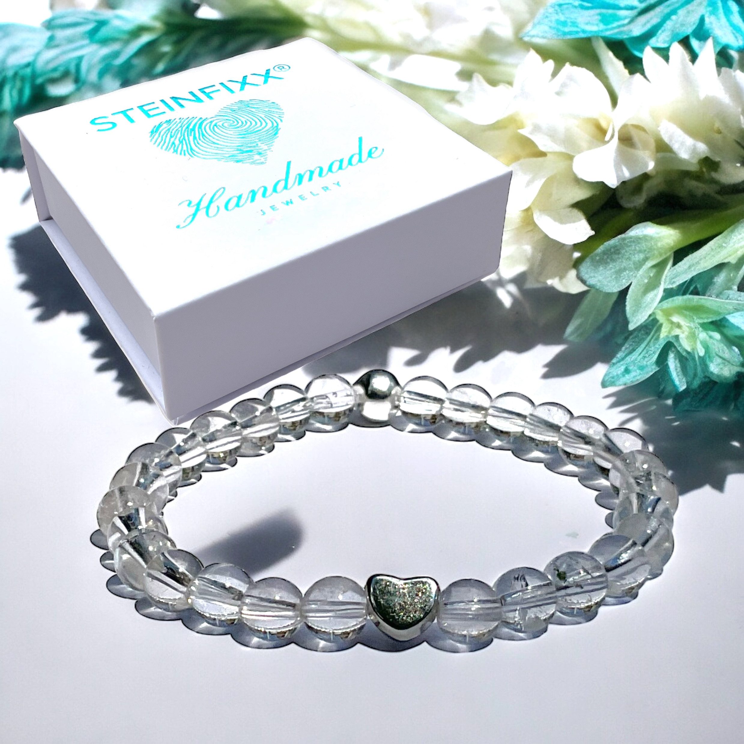 Steinfixx® Perlenarmband Edelsteinarmband aus klarem Bergkristall mit 925 Silberperle und Herz (angenehm zu tragen, 1-tlg., incl. Geschenkbox und Edelsteinkarte), AAA-Qualität