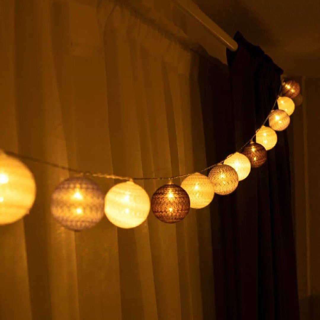 K&L Wall Art LED-Lichterkette Cotton Ball Kinderzimmer Lichterkette 20 LED Deko Kugeln aus Baumwolle, 20-flammig, Gelb Gold Silber Farbton