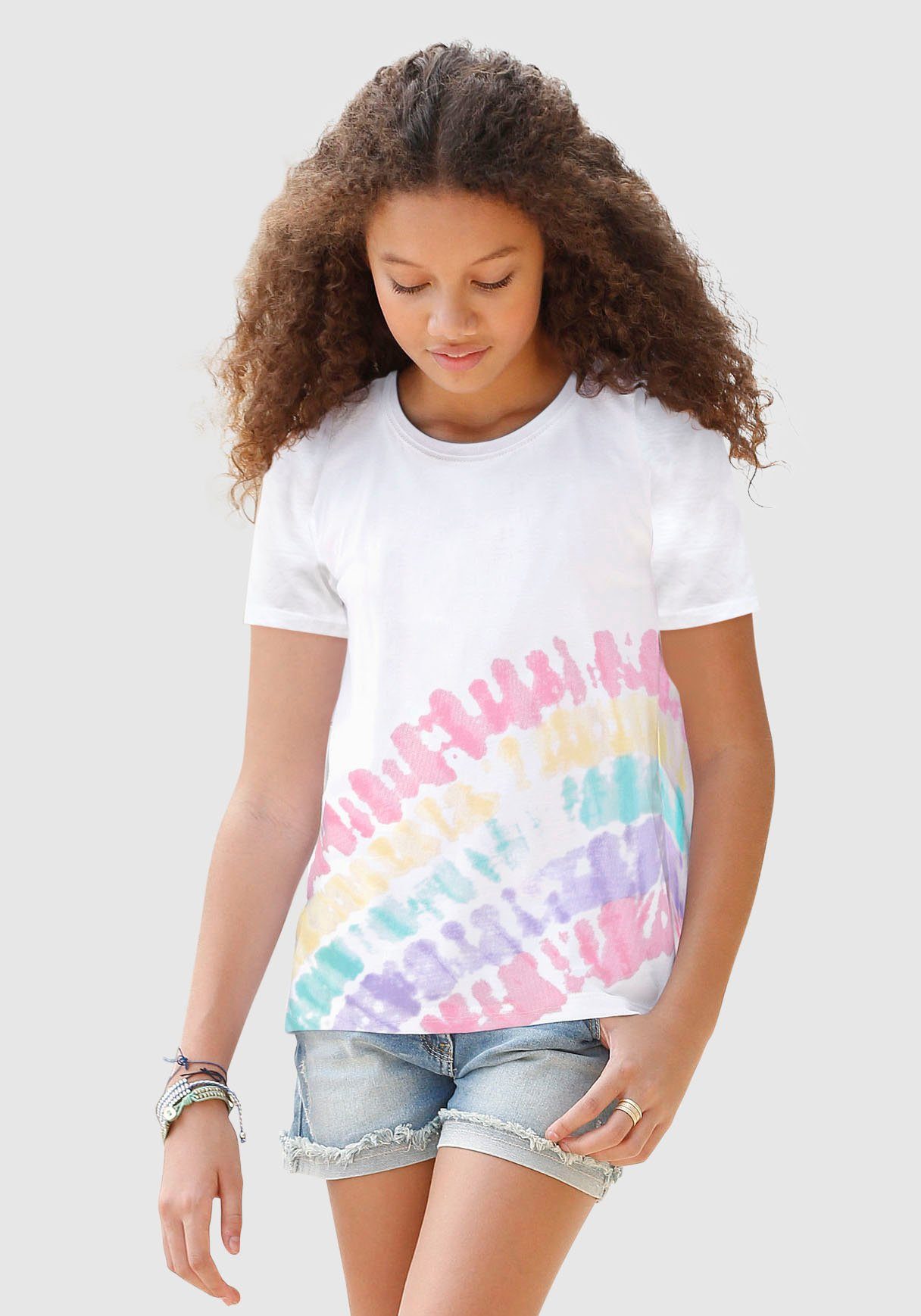 T-Shirt KIDSWORLD in taillierter leicht Form