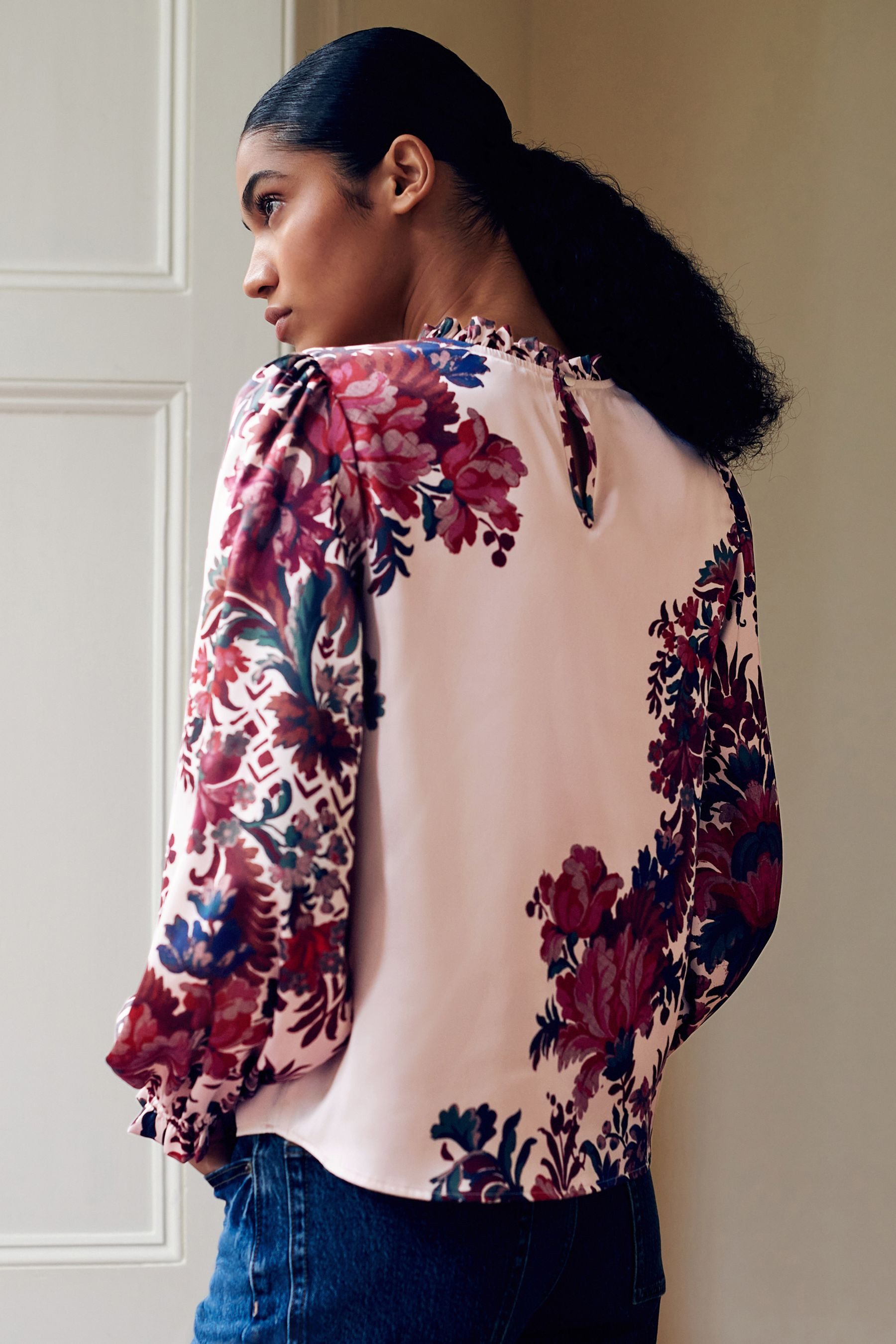 Next Langarmbluse Langärmelige Bluse mit hohem Raffkragen (1-tlg) günstig online kaufen