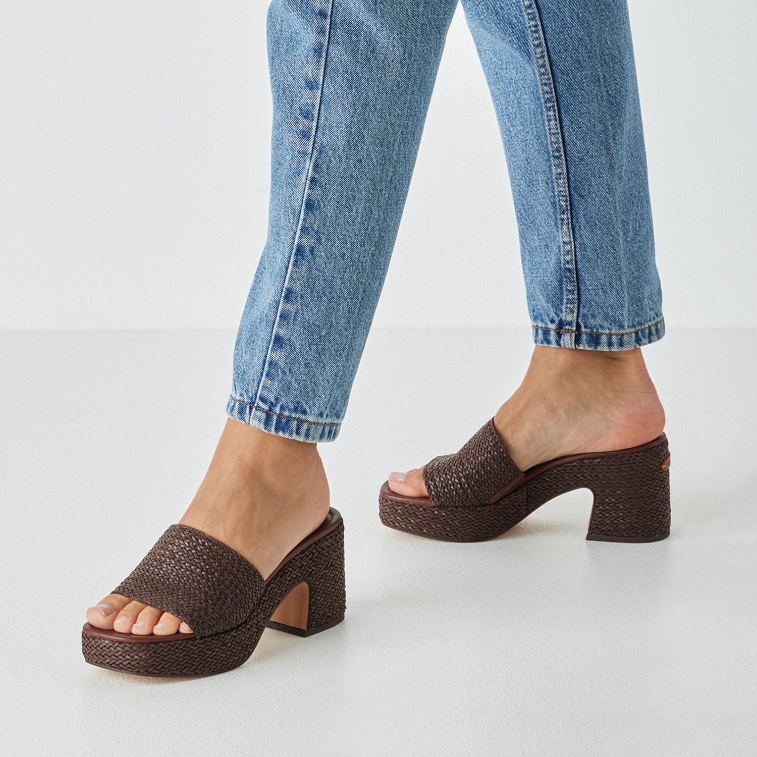 Tamaris Pantolette Blockabsatz, Plateau, Sommerschuh in trendiger Flechtoptik