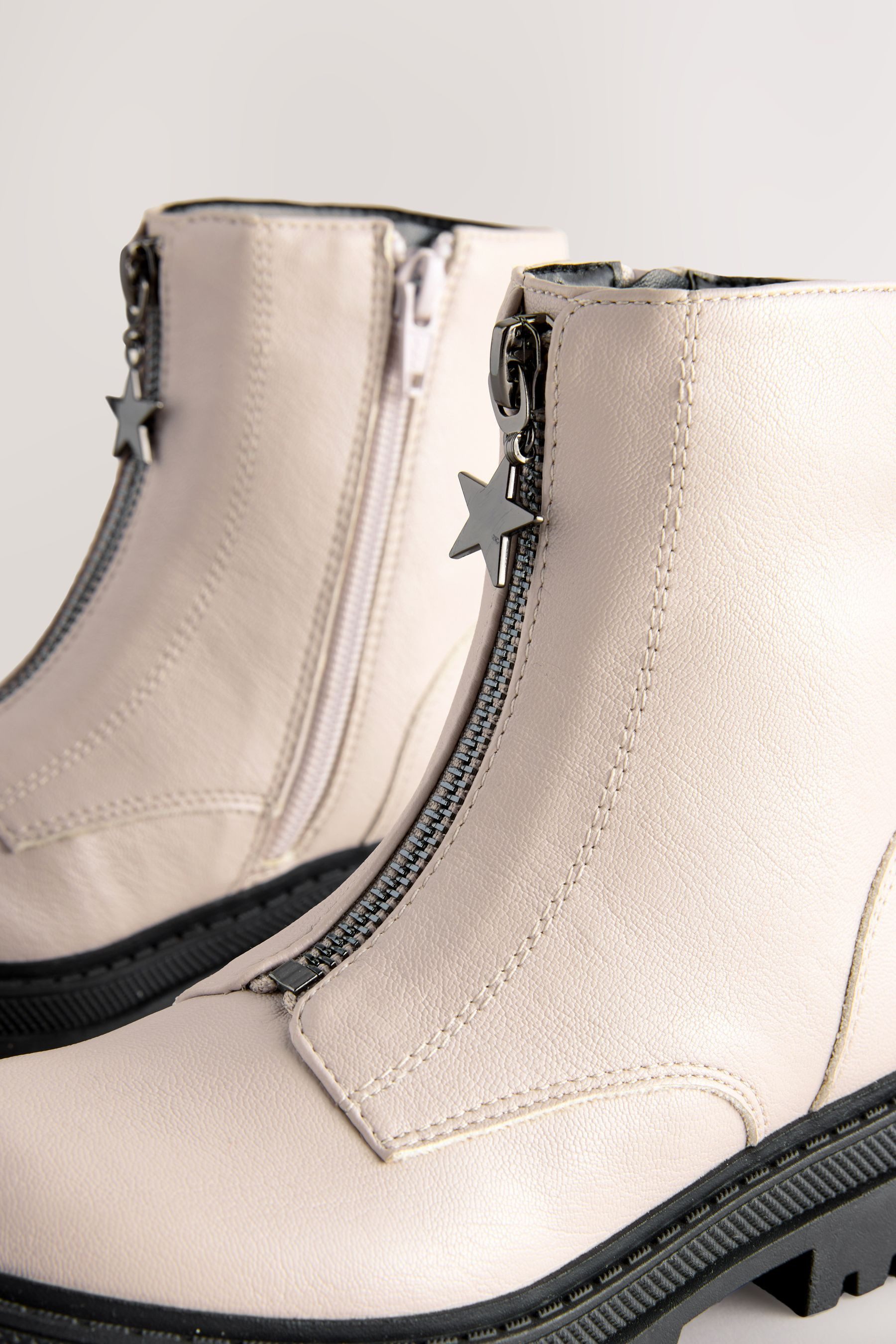 Next Stiefeletten mit Reißverschluss vorne Stiefelette (1-tlg)