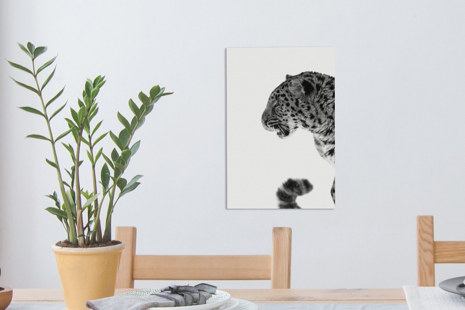 OneMillionCanvasses® bunt fertig - inkl. St), und Leinwandbild cm weiß, im (1 Leinwandbild 20x30 Zackenaufhänger, schwarz bespannt Schnee Gemälde, Leopard