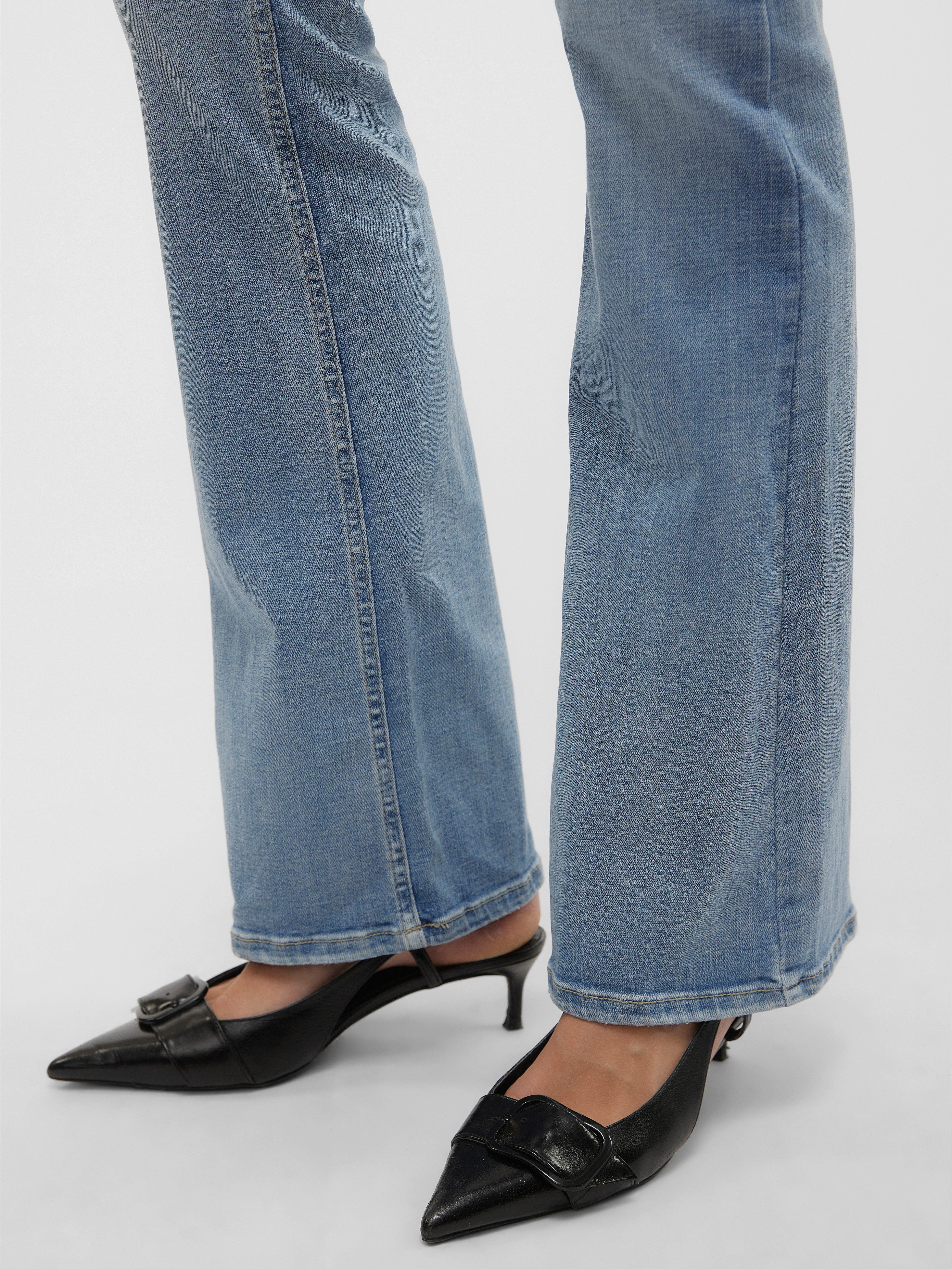 Vero Moda Bootcut-Jeans VMFLASH MR FLARED JEANS LI371 GA NOOS Baumwollmischung mit Stretch, regular waist, bootcut fit