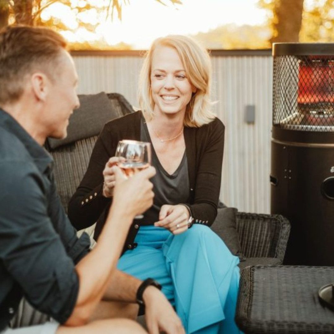 Enders® Terrassenstrahler Polo 2.0, Gezielte Wärme auf Sitzhöhe durch Endur-Reflexionssystem.