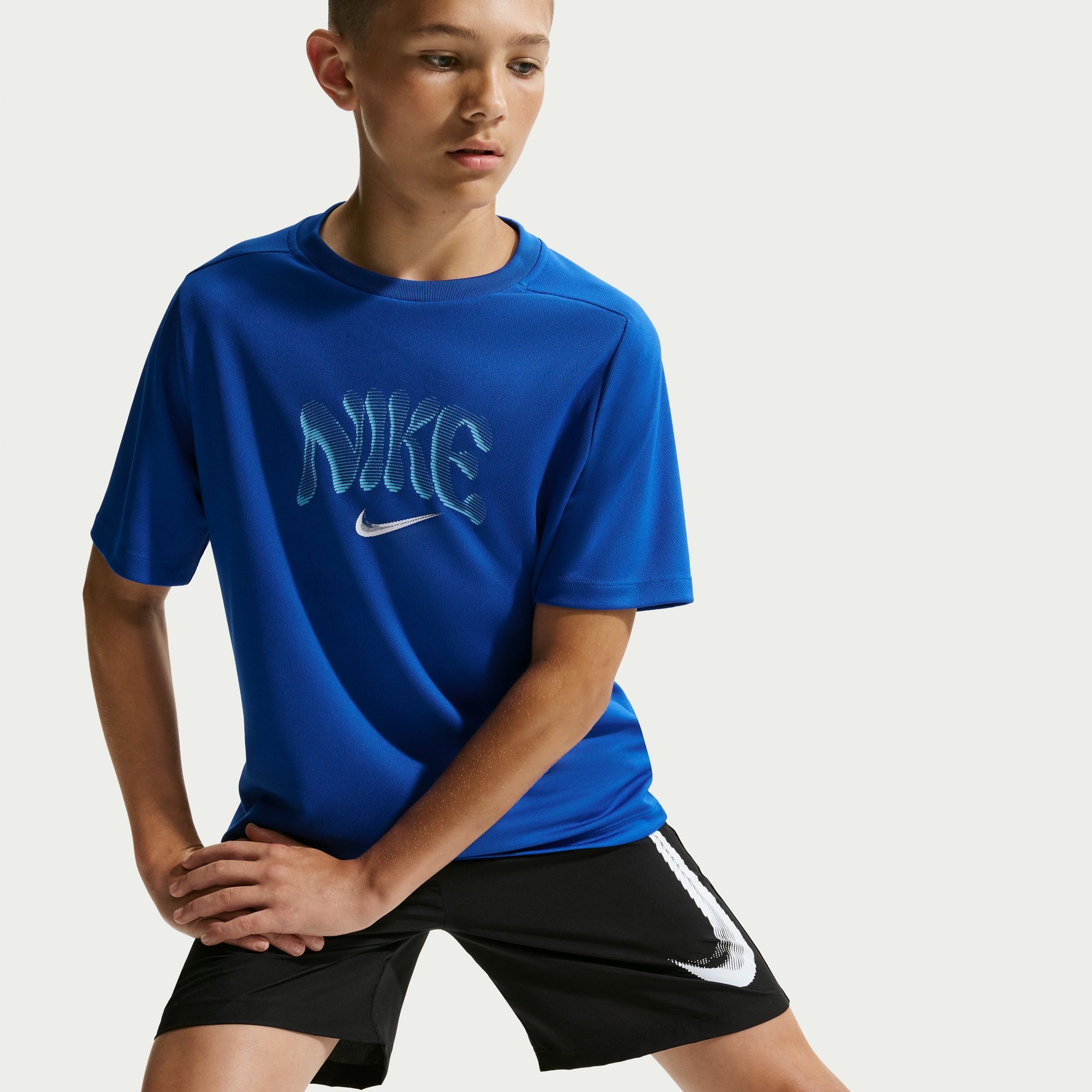 Nike Trainingsshirt Nike Multi Refresh Big Kids' (Boys) Top Für Kinder und Jugendliche – Bild 2 von 5