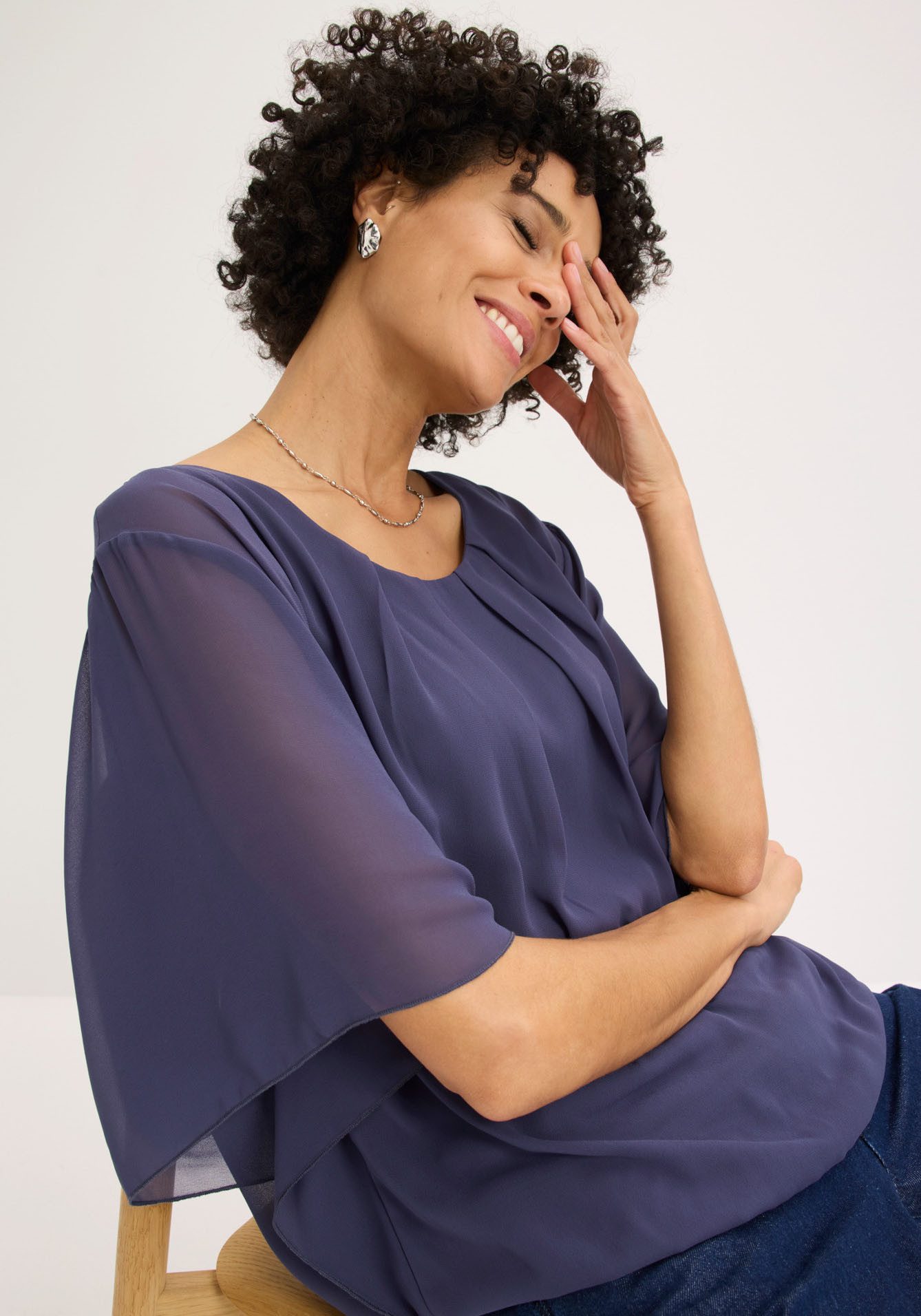 bonprix Chiffonbluse Oversize-Passform, für festliche Anlässe, mit elastischem Bund