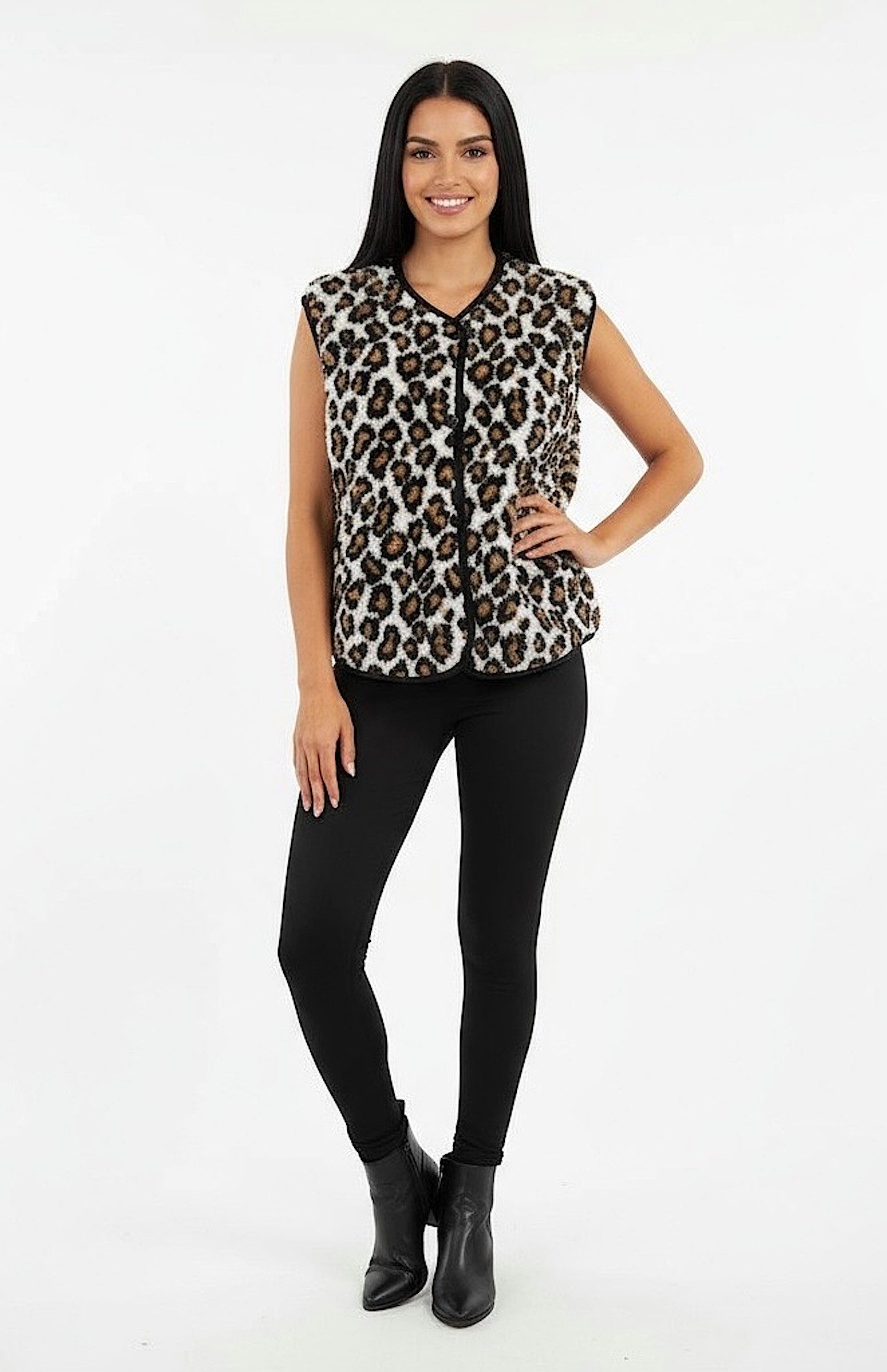 Worldclassca Fellimitatweste Worldclassca Teddy Weste Warm Kuschelig Leopard Optik Kurz Ärmellos Neue Kollektion - Stilvolle und gemütliche Mode für Damen
