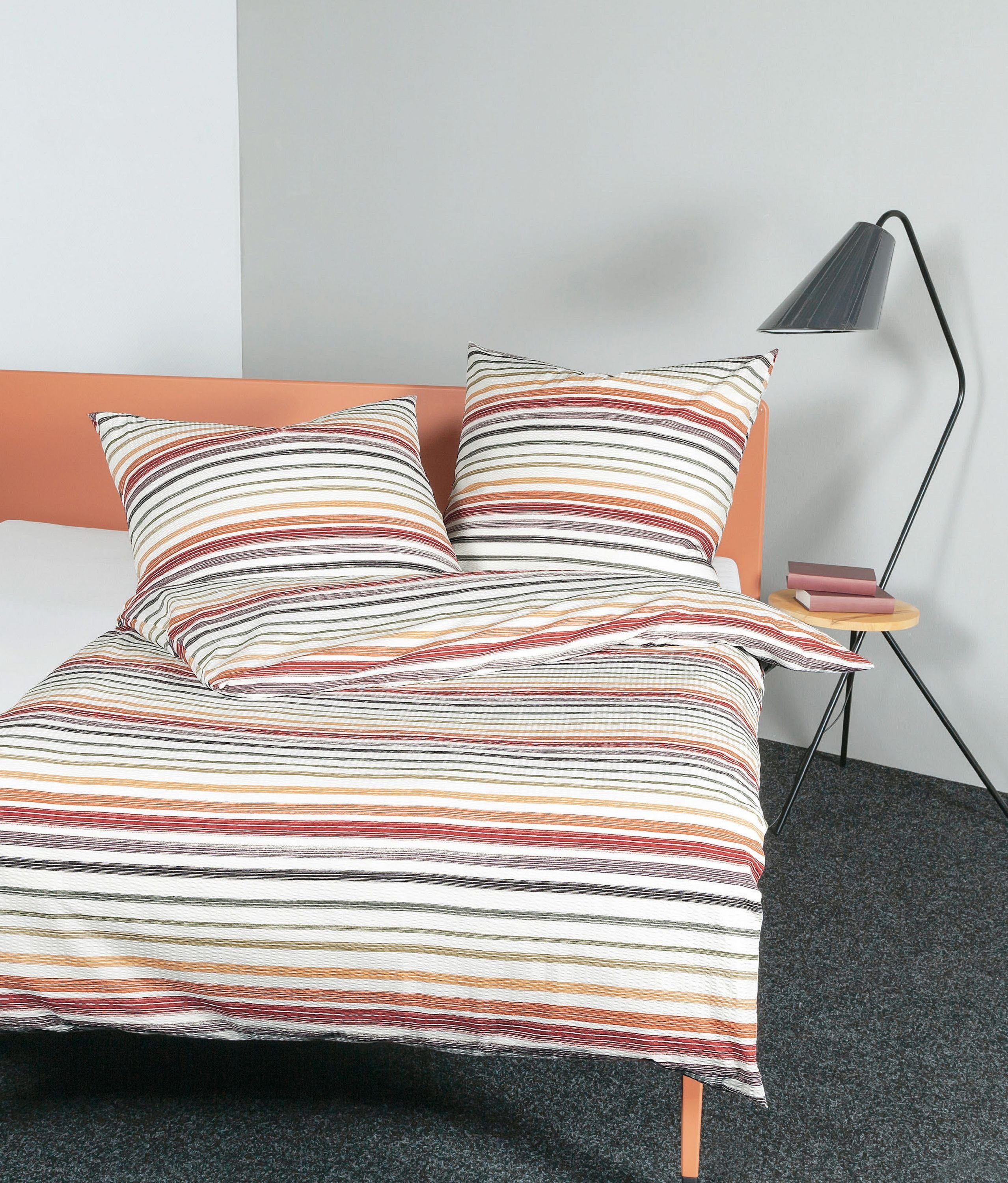 Traumschloss Bettwäsche Deluxe Premium, Seersucker, 2 teilig, bunt gestreift, weißer Untergrund