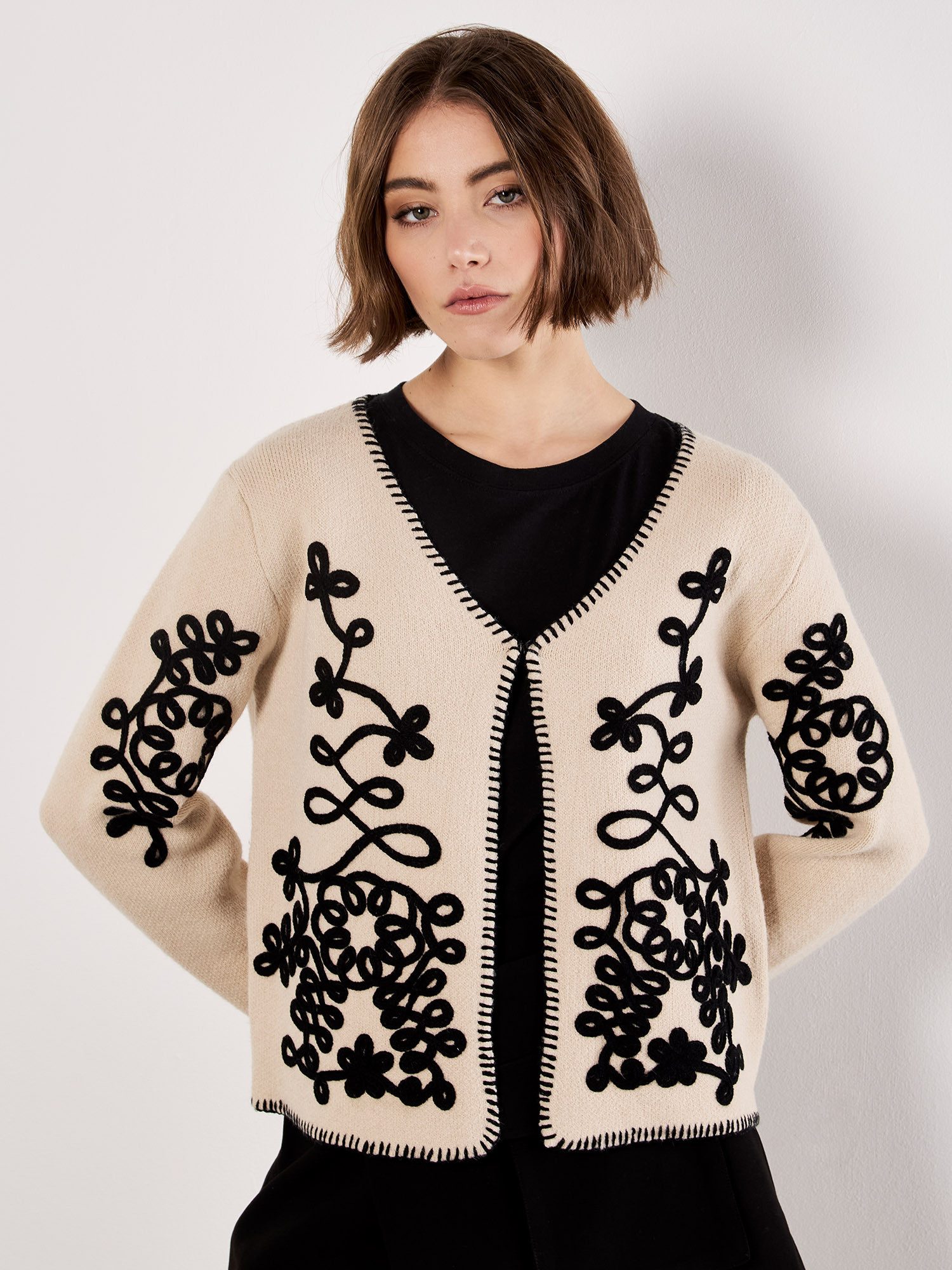 Apricot Cardigan Kurz-Cardigan, mit Wirbelstickerei günstig online kaufen