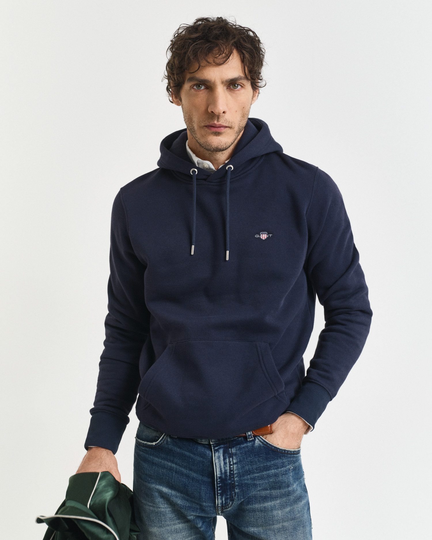 Gant Hoodie REG SHIELD HOODIE mit Logostickerei auf der Brust günstig online kaufen