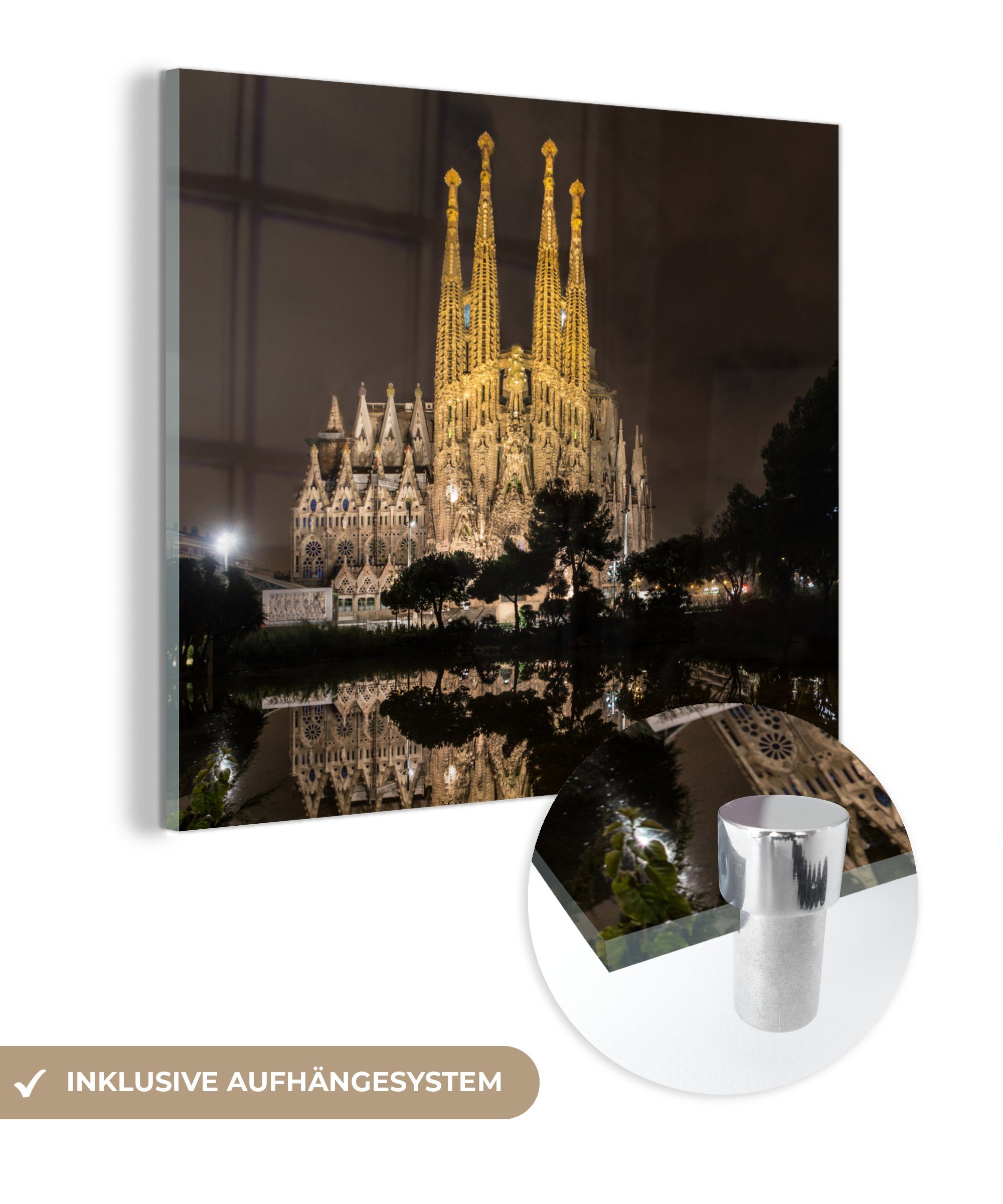 MuchoWow Acrylglasbild Die beleuchtete Sagrada Familia in Barcelona bei Nacht, (1 St), Glasbilder - Bilder auf Glas Wandbild - Foto auf Glas - Wanddekoration